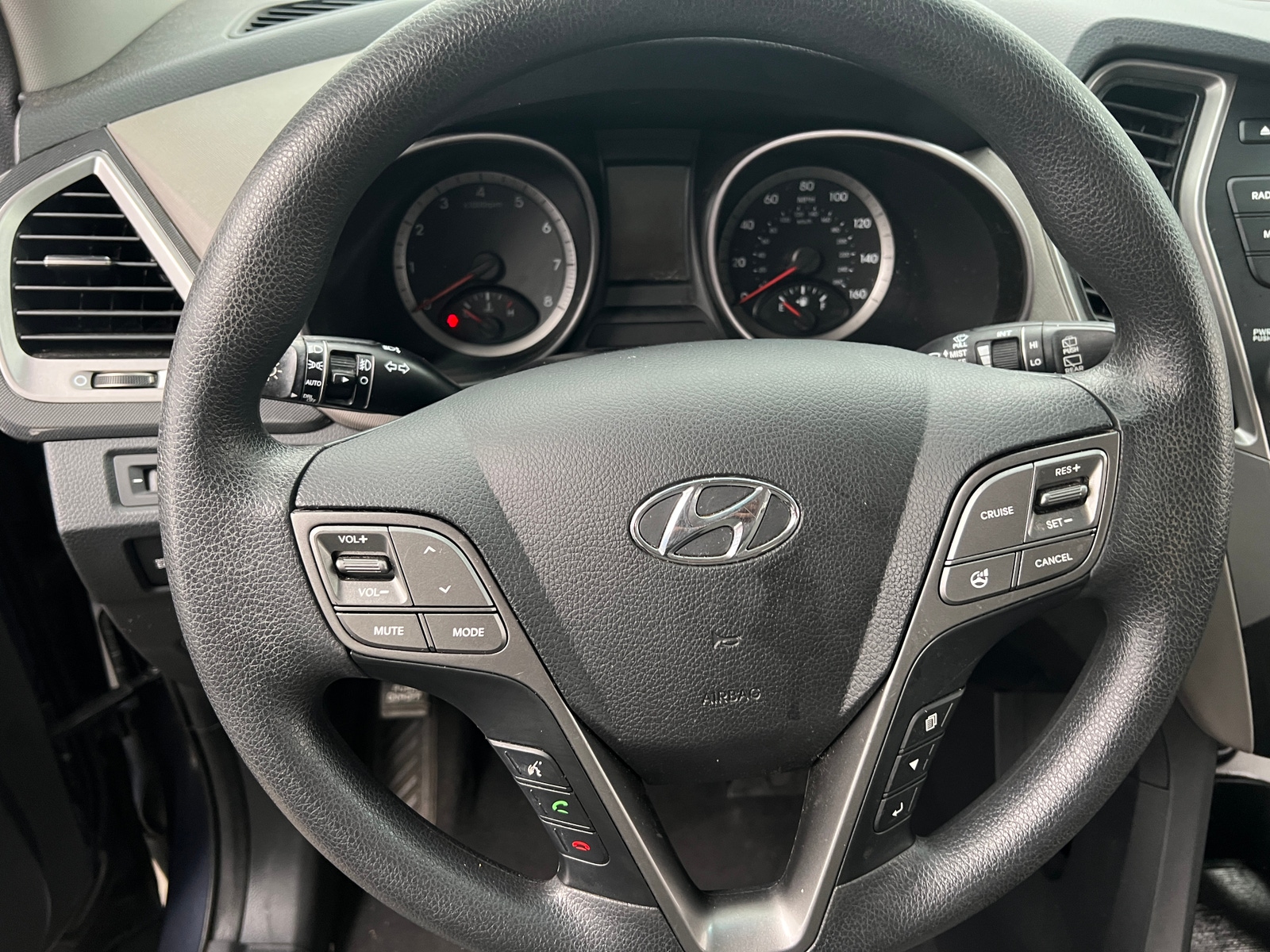 Thumbnail: 2015 Hyundai Santa Fe - 5