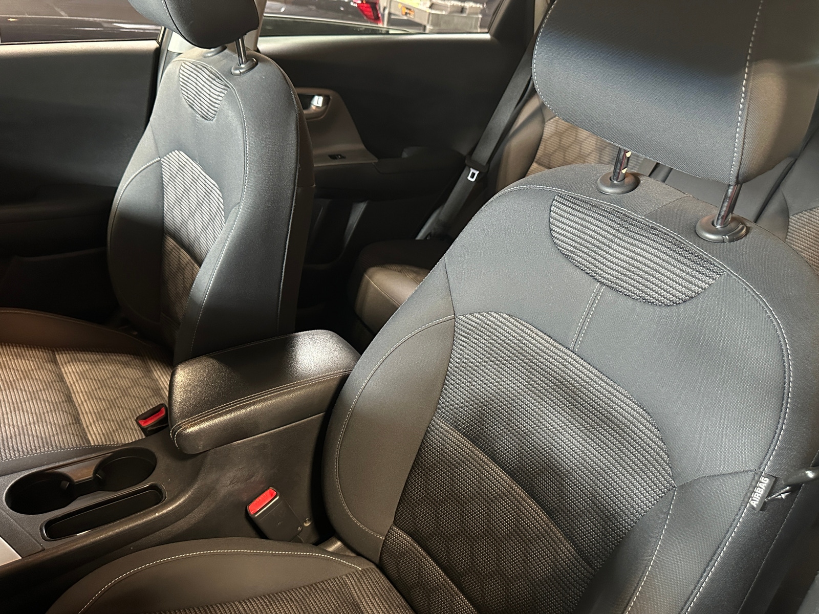 Thumbnail: 2017 Kia Niro - 2