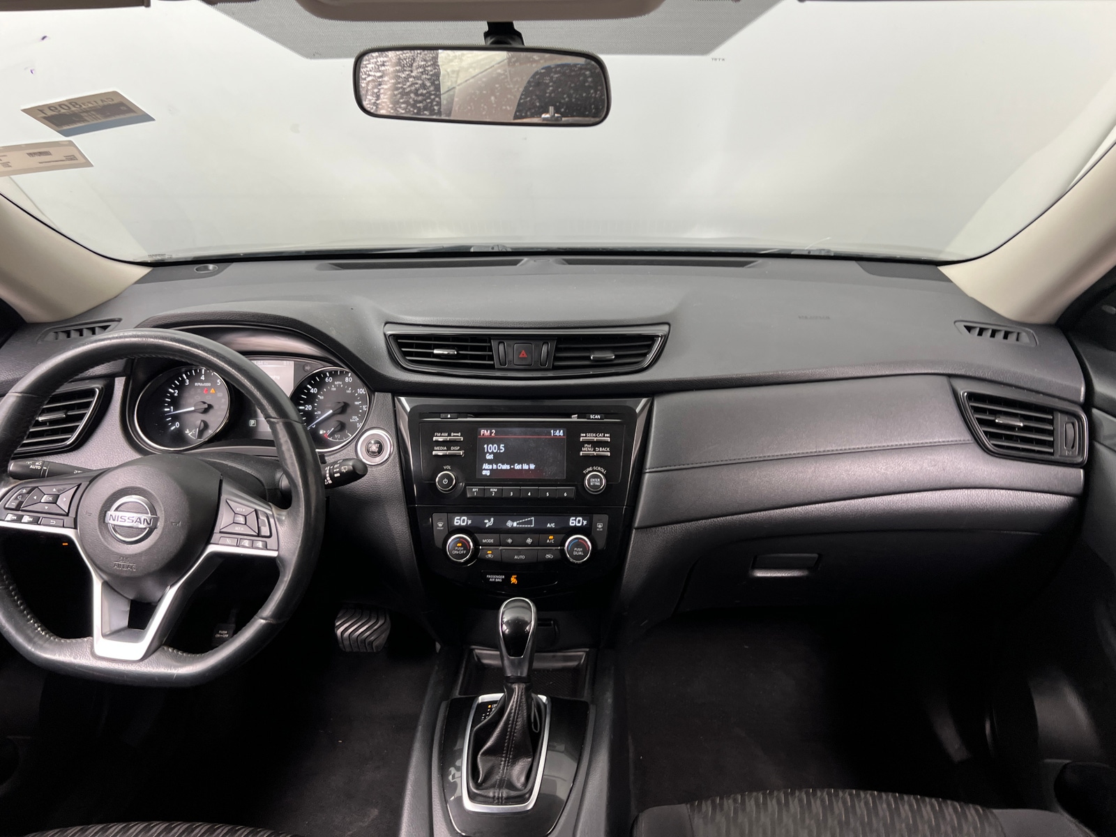 Thumbnail: 2017 Nissan Rogue - 3