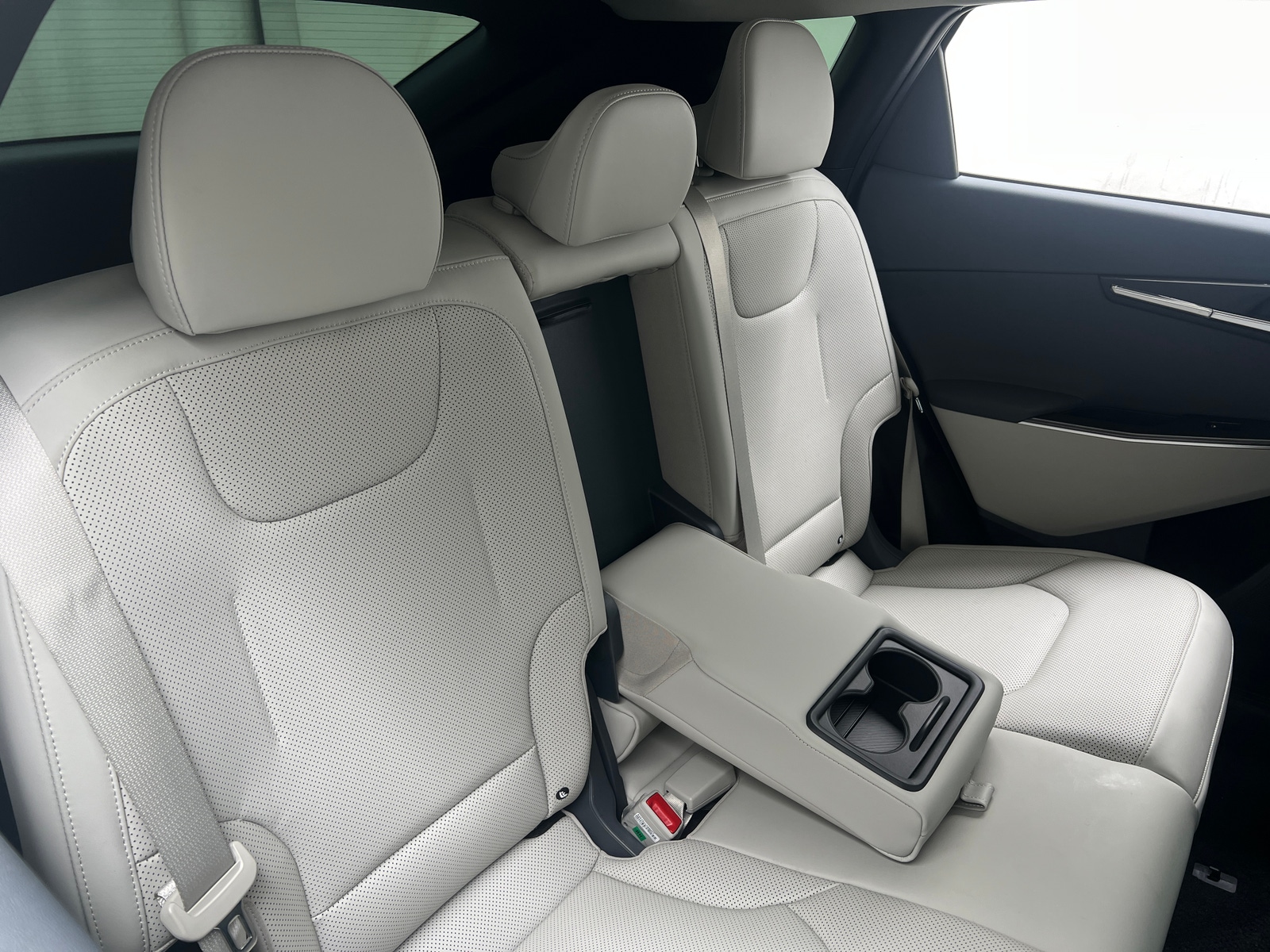 Thumbnail: 2022 Kia EV6 - 5