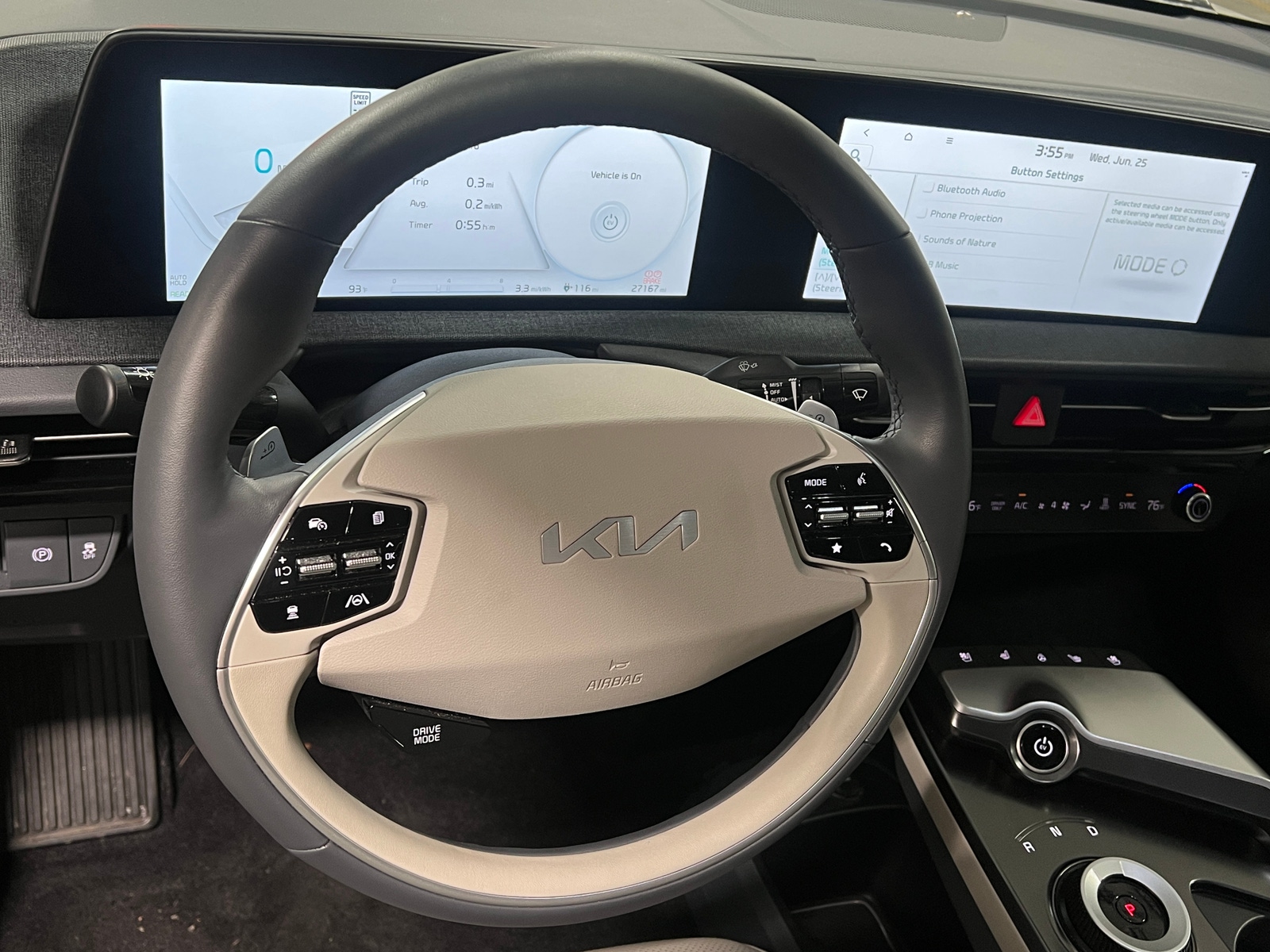 Thumbnail: 2022 Kia EV6 - 4