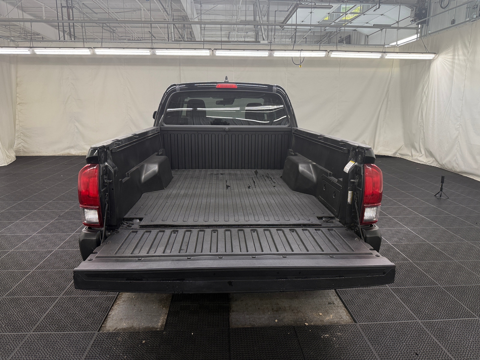 Thumbnail: 2021 Toyota Tacoma - 6