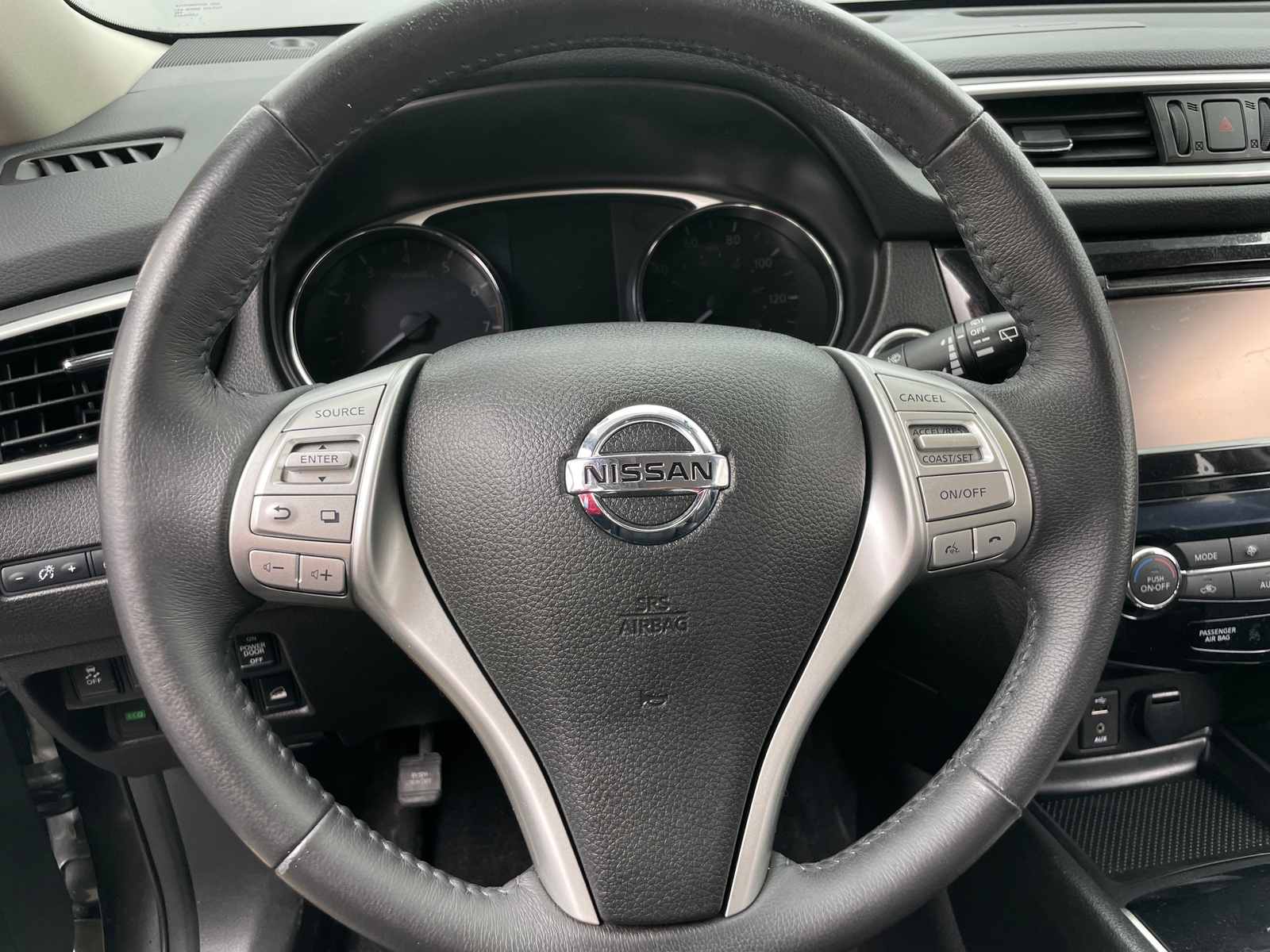 Thumbnail: 2016 Nissan Rogue - 4