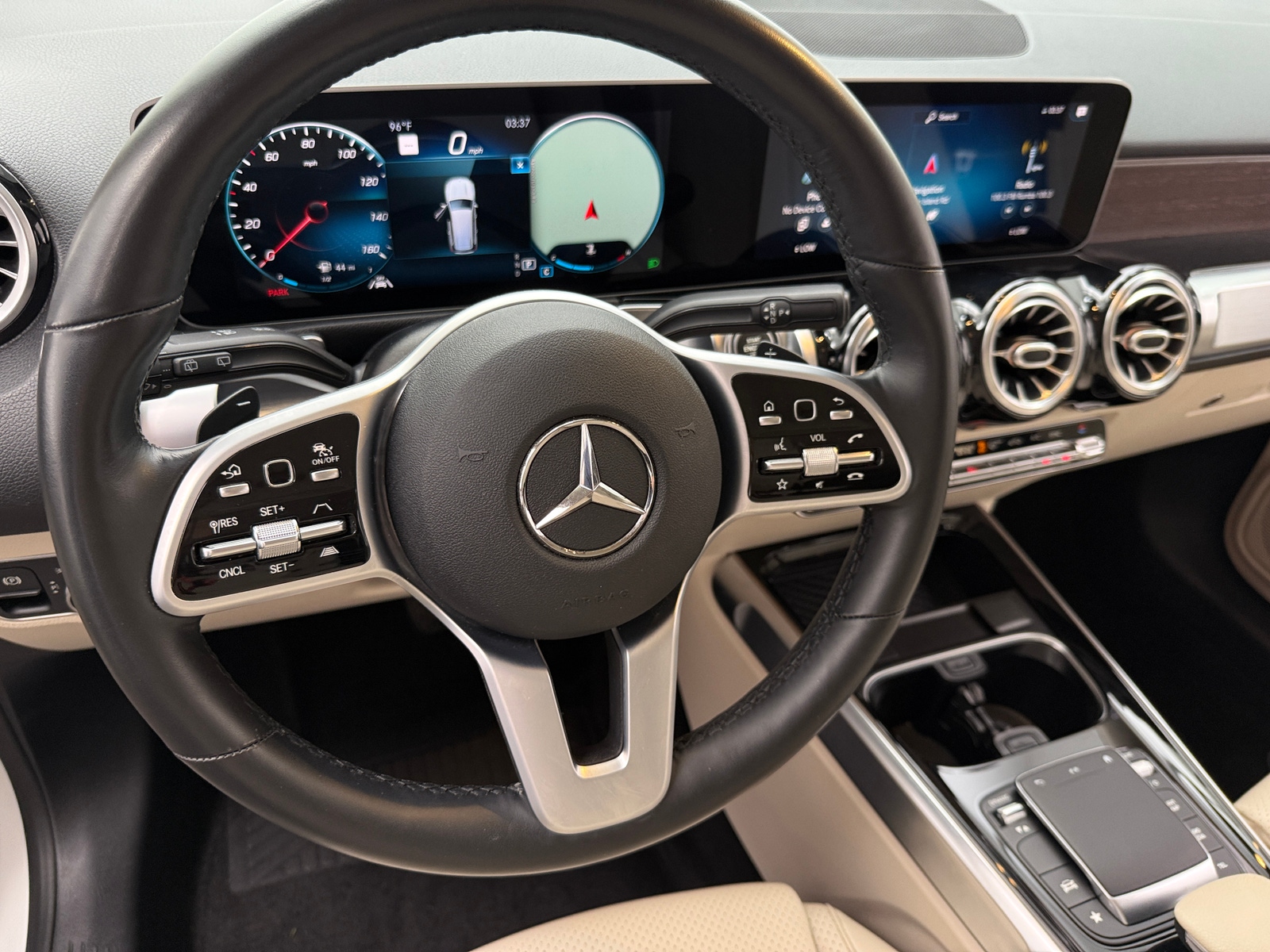 Thumbnail: 2021 Mercedes-Benz GLB - 4
