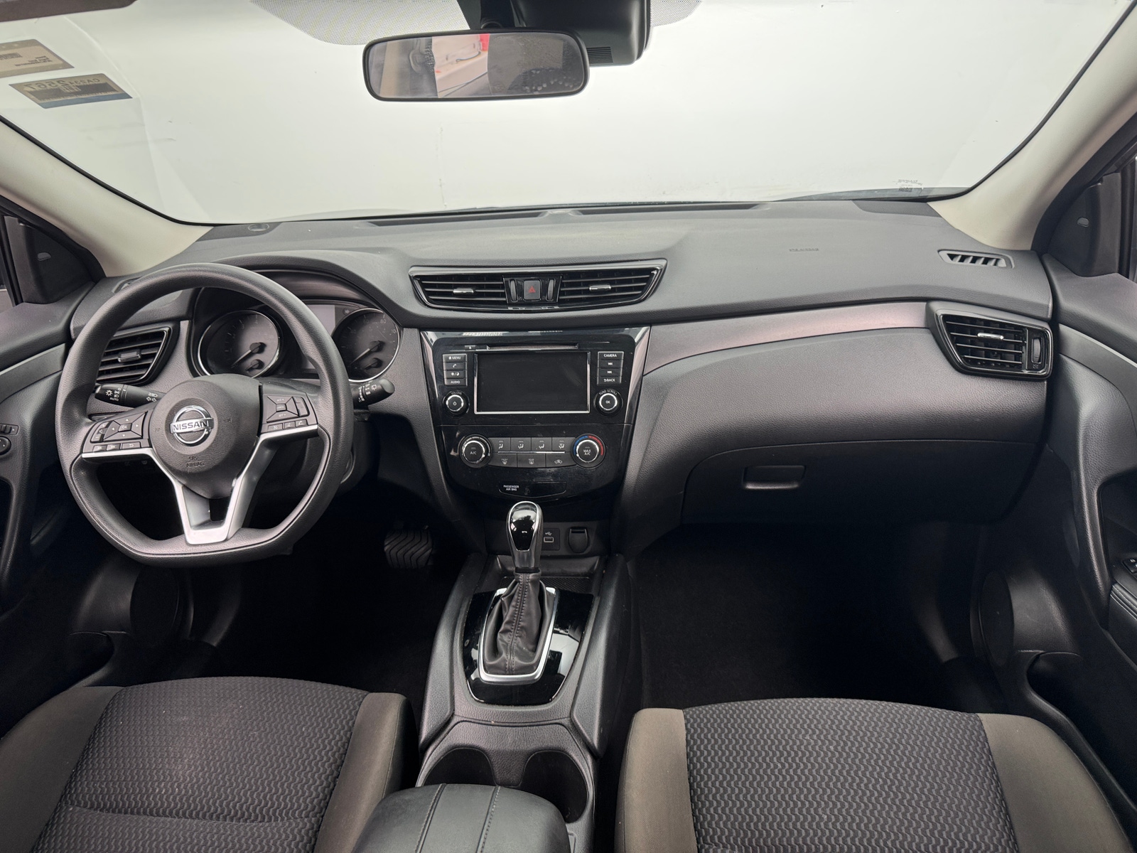 Thumbnail: 2022 Nissan Rogue Sport - 3