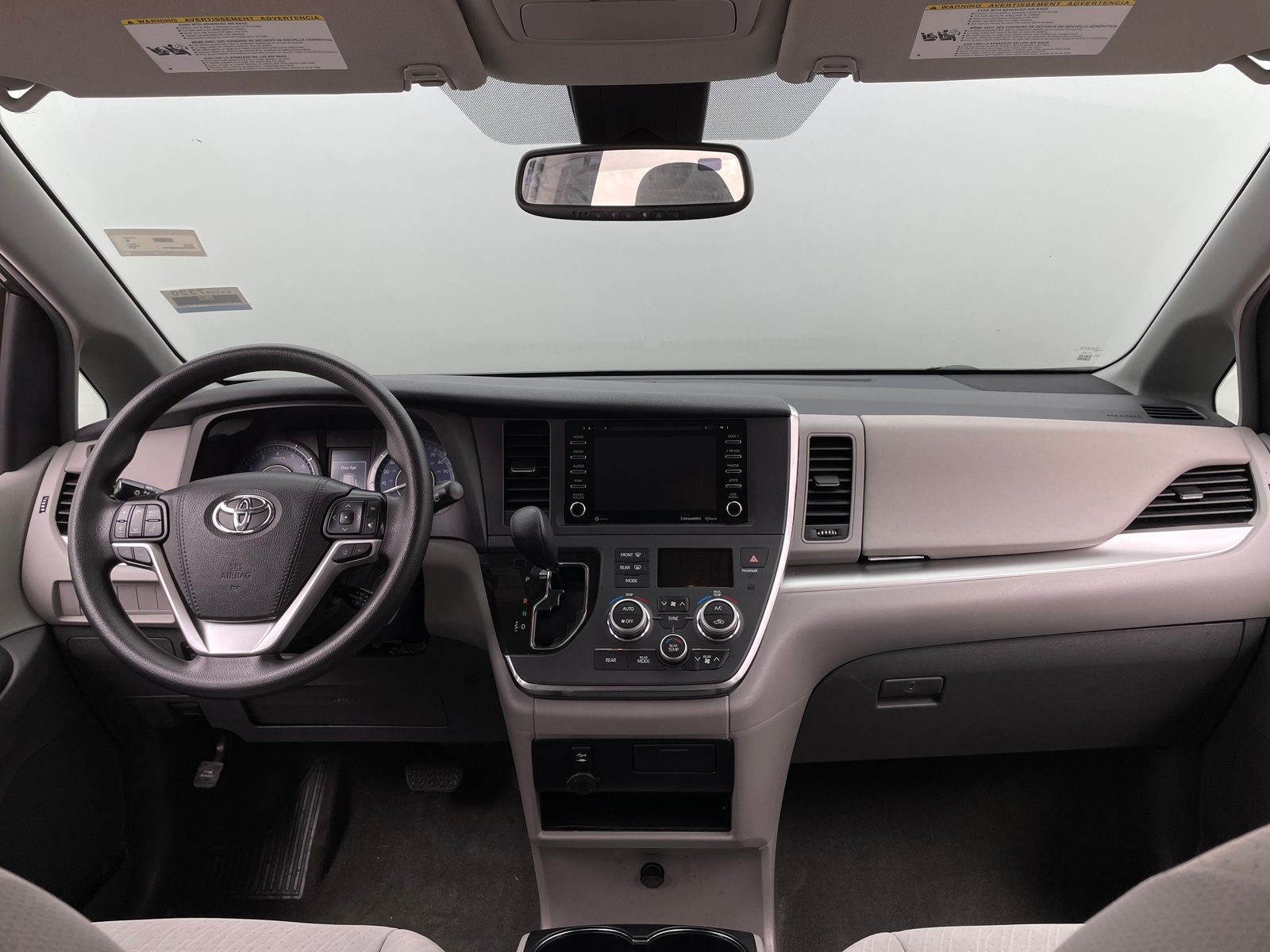 Thumbnail: 2019 Toyota Sienna - 3