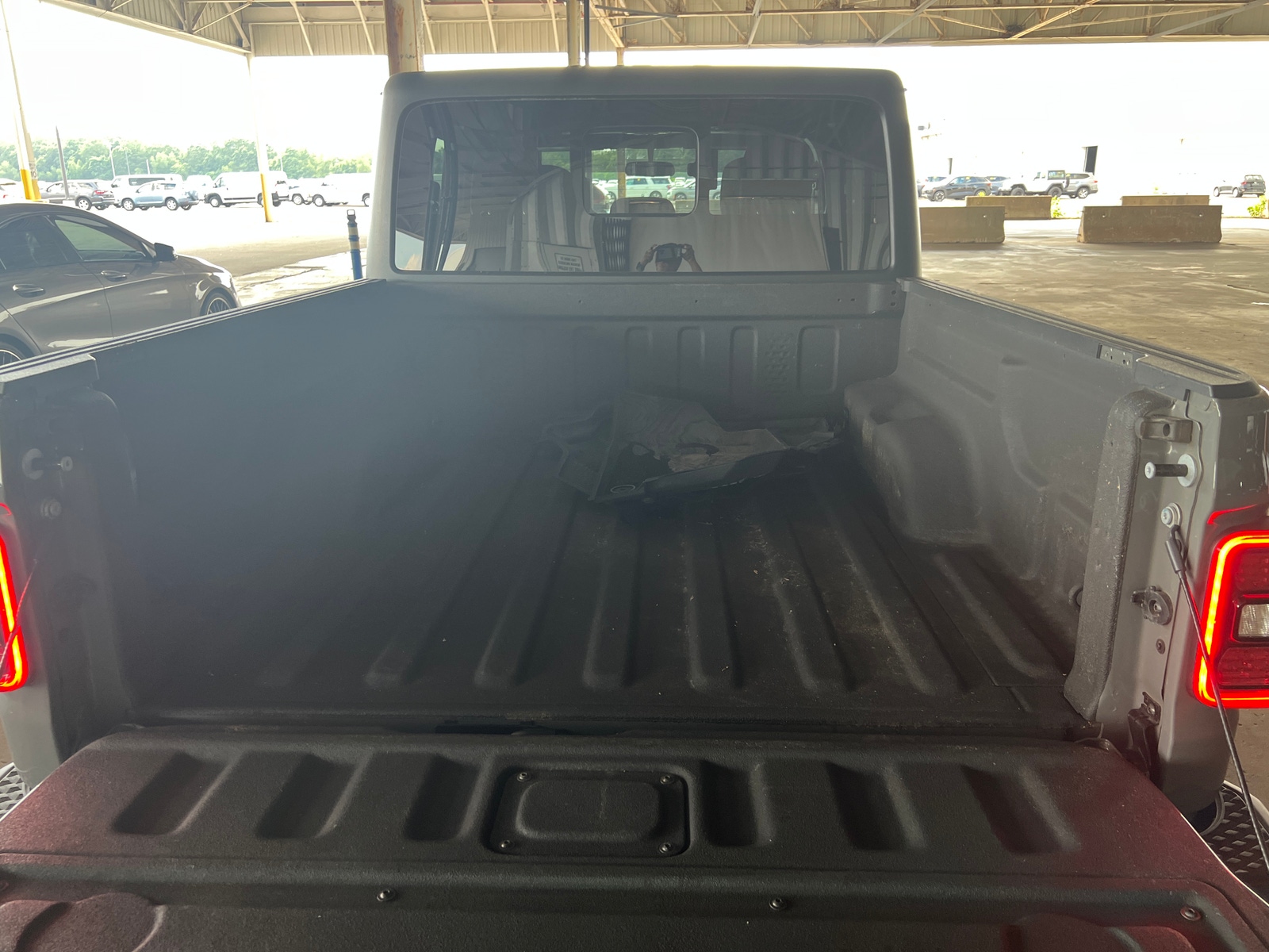 Thumbnail: 2021 Jeep Gladiator - 7