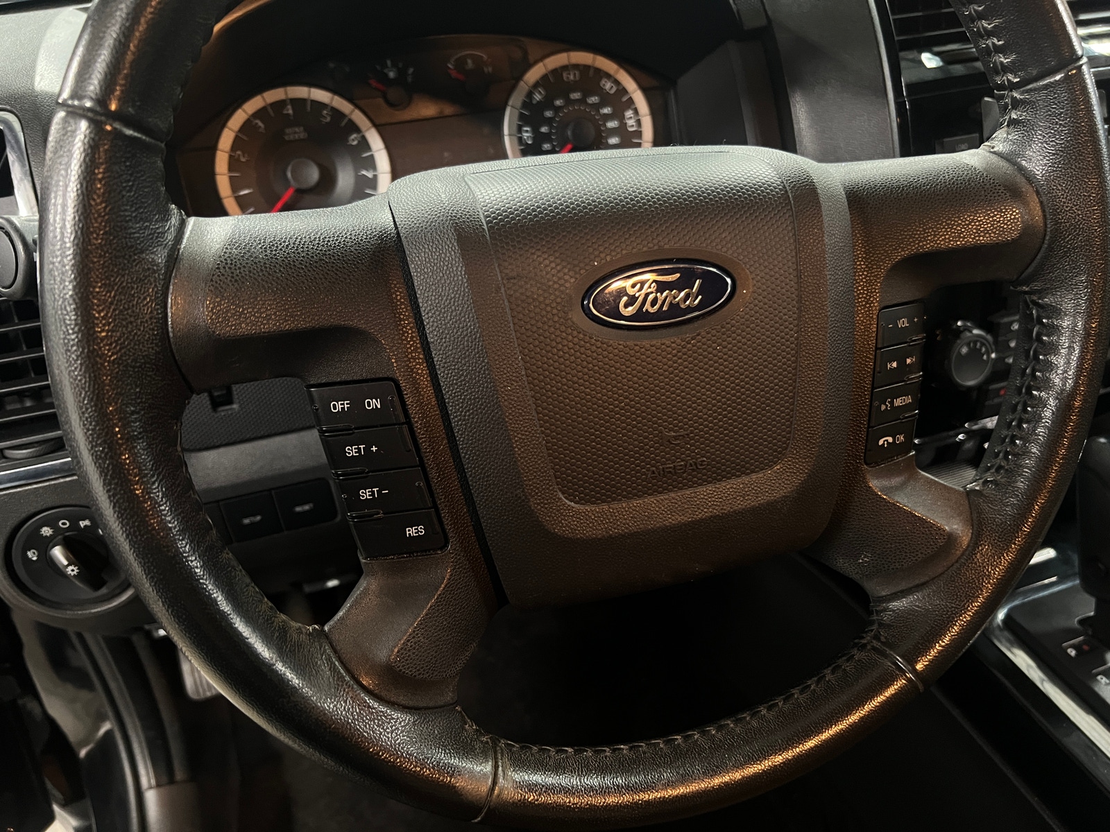 Thumbnail: 2012 Ford Escape - 4