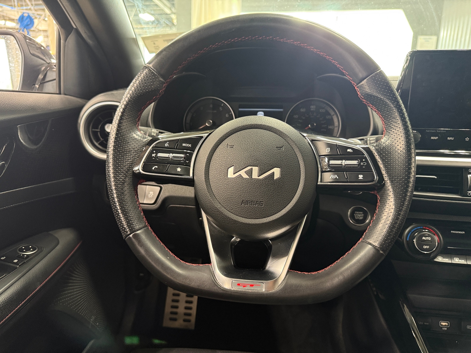 Thumbnail: 2022 Kia Forte - 4