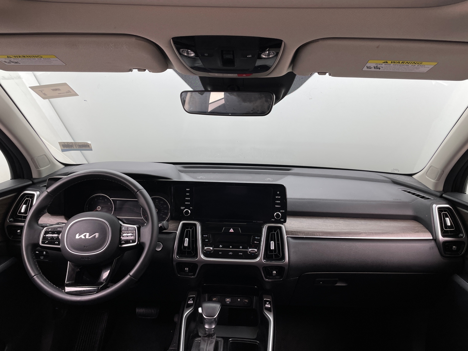 Thumbnail: 2023 Kia Sorento - 2