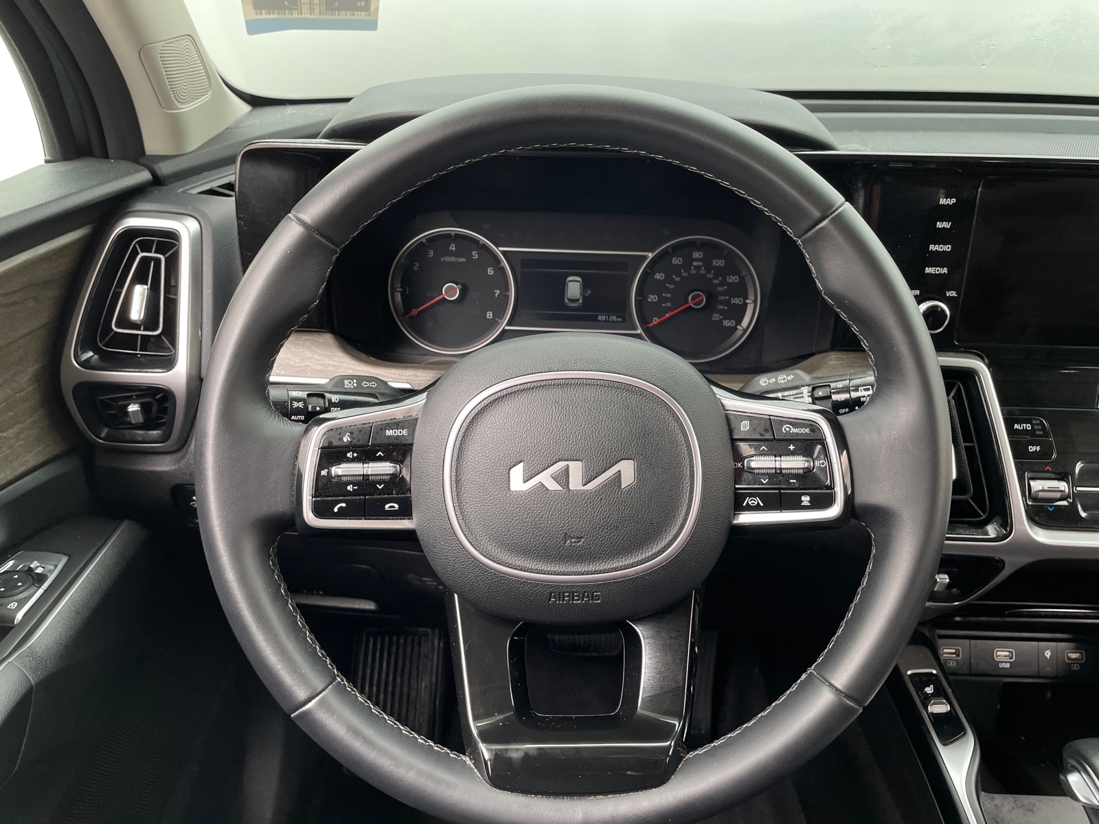 Thumbnail: 2023 Kia Sorento - 4