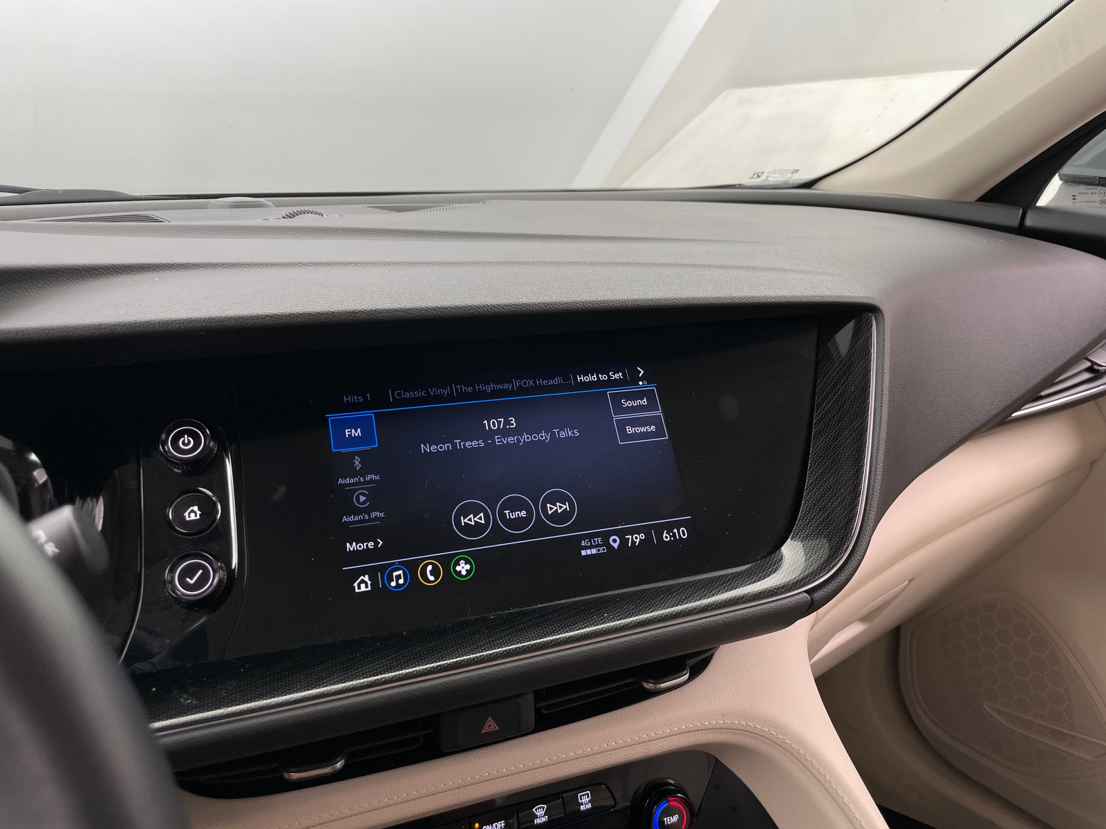 Thumbnail: 2023 Buick Envision - 3