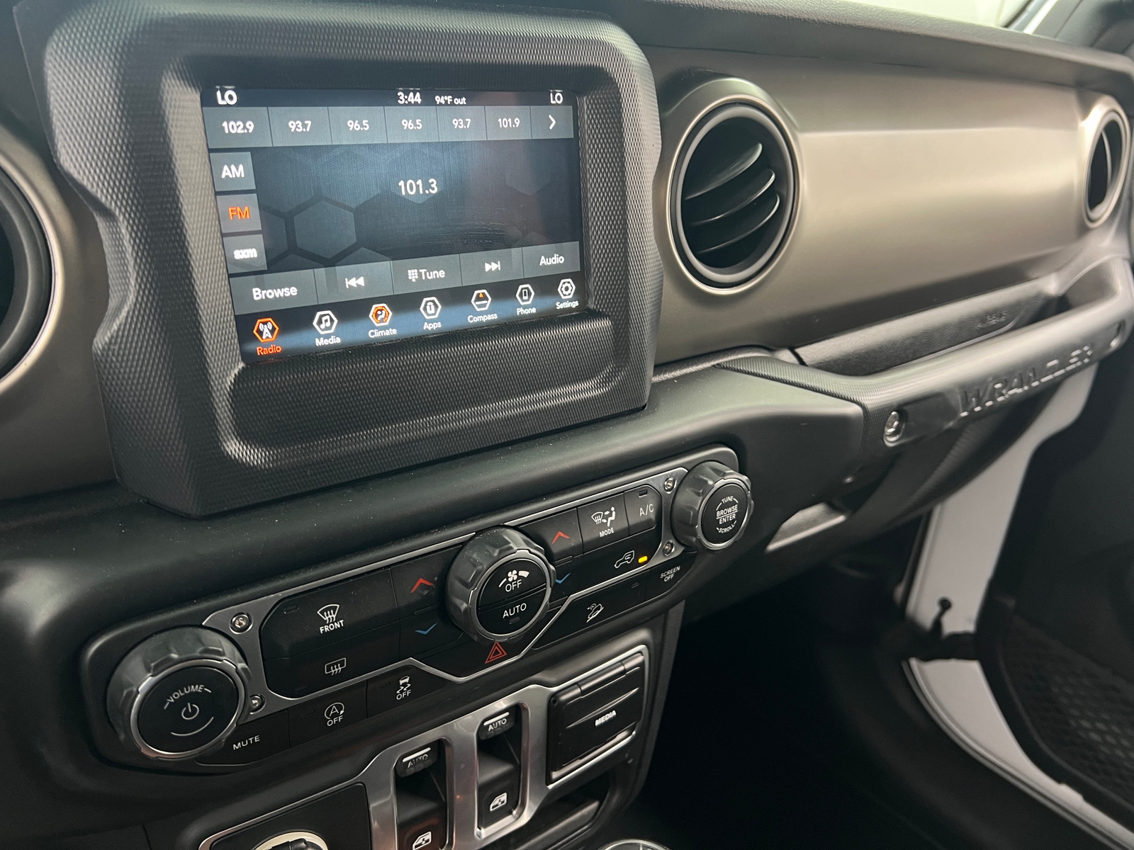 Thumbnail: 2018 Jeep Wrangler - 3