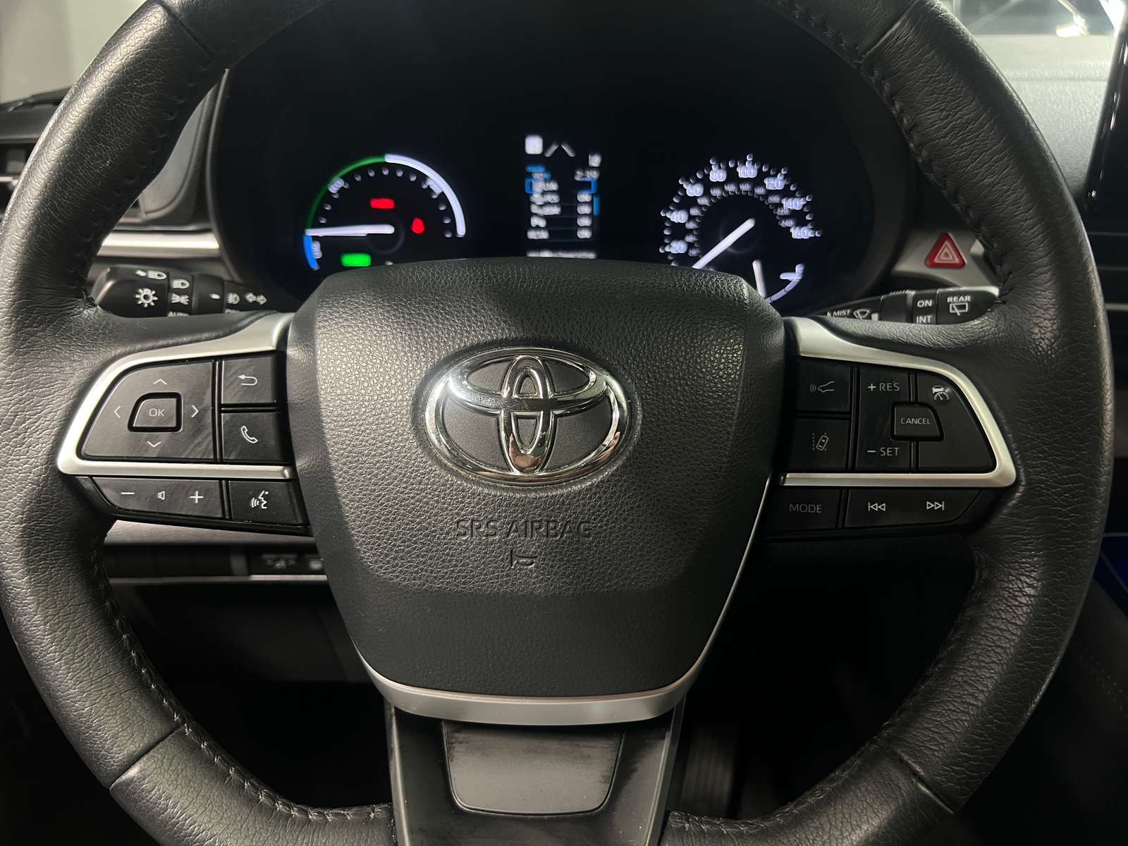 Thumbnail: 2022 Toyota Sienna - 4