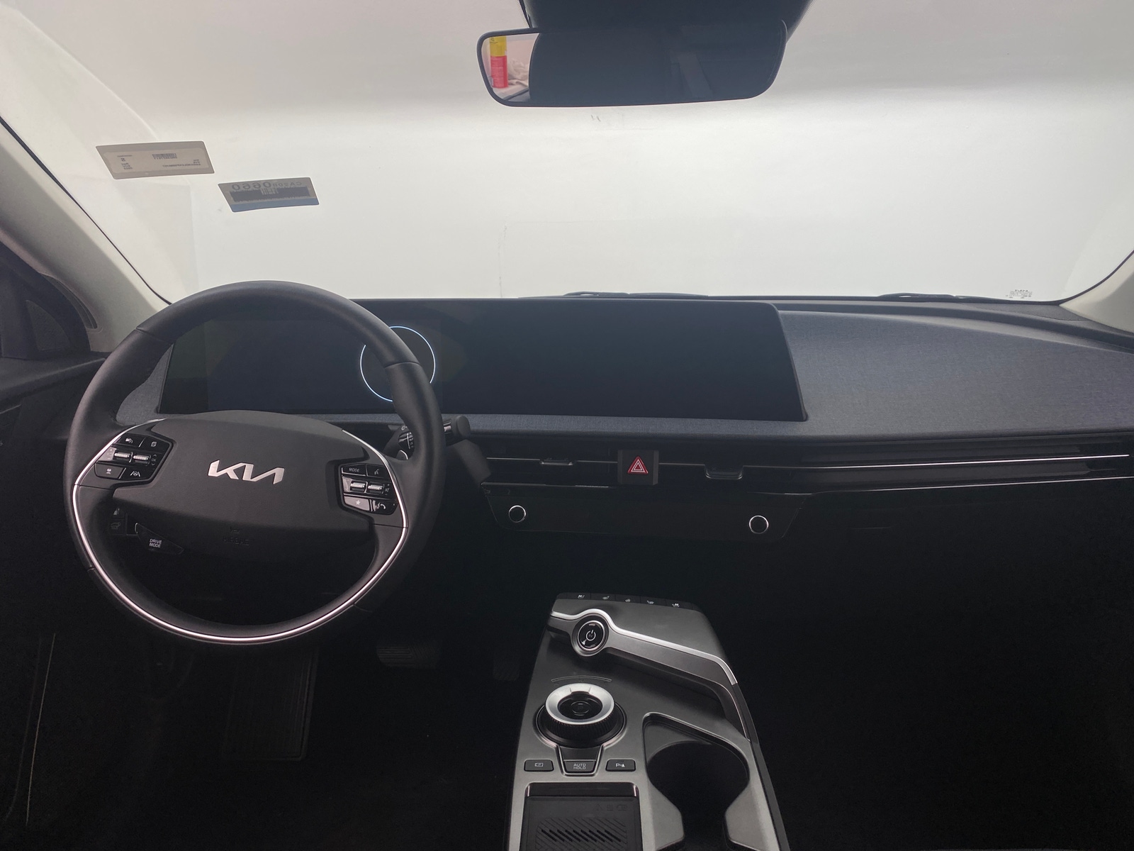 Thumbnail: 2023 Kia EV6 - 2