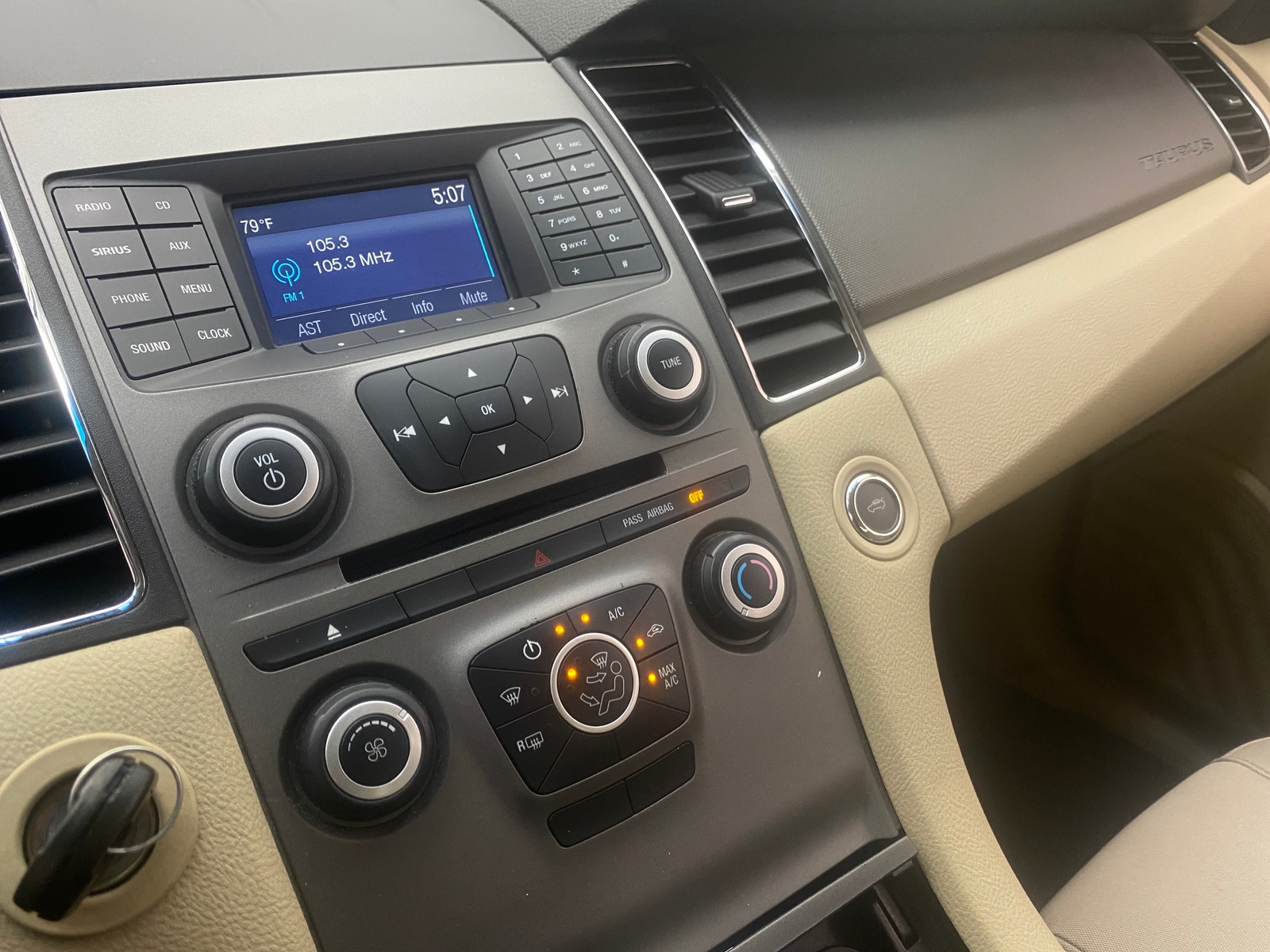 Thumbnail: 2018 Ford Taurus - 4