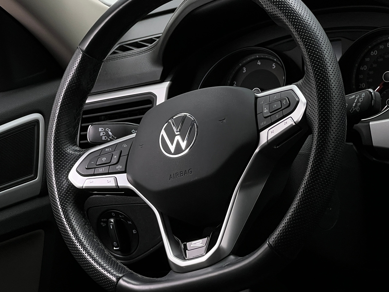 Thumbnail: 2021 Volkswagen Atlas - 4