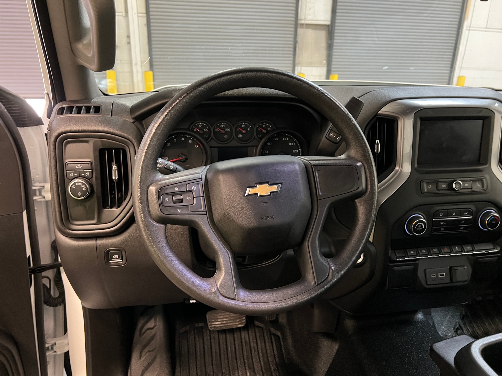 Thumbnail: 2024 Chevrolet Silverado 1500 - 5