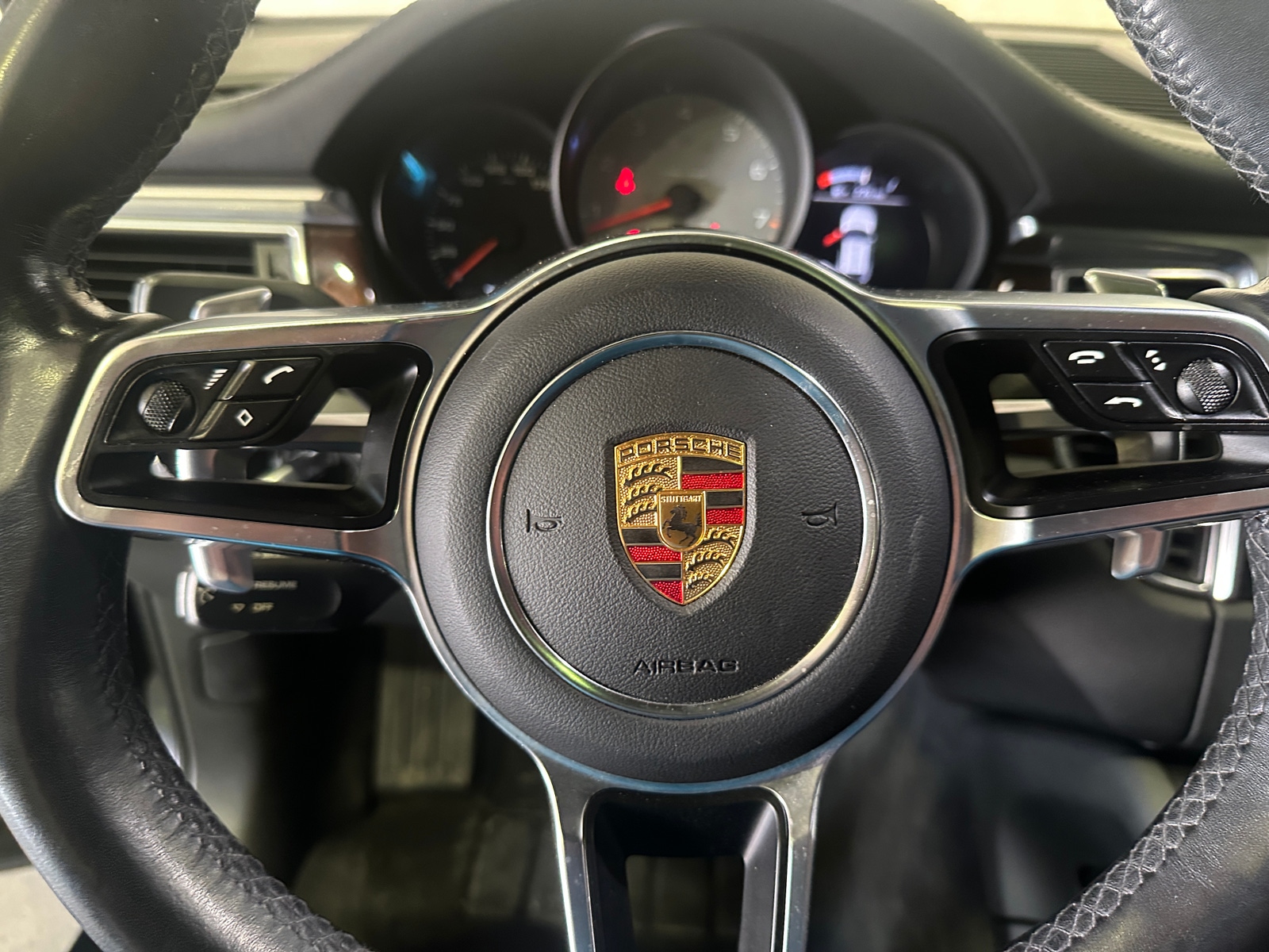 Thumbnail: 2015 Porsche Macan - 5