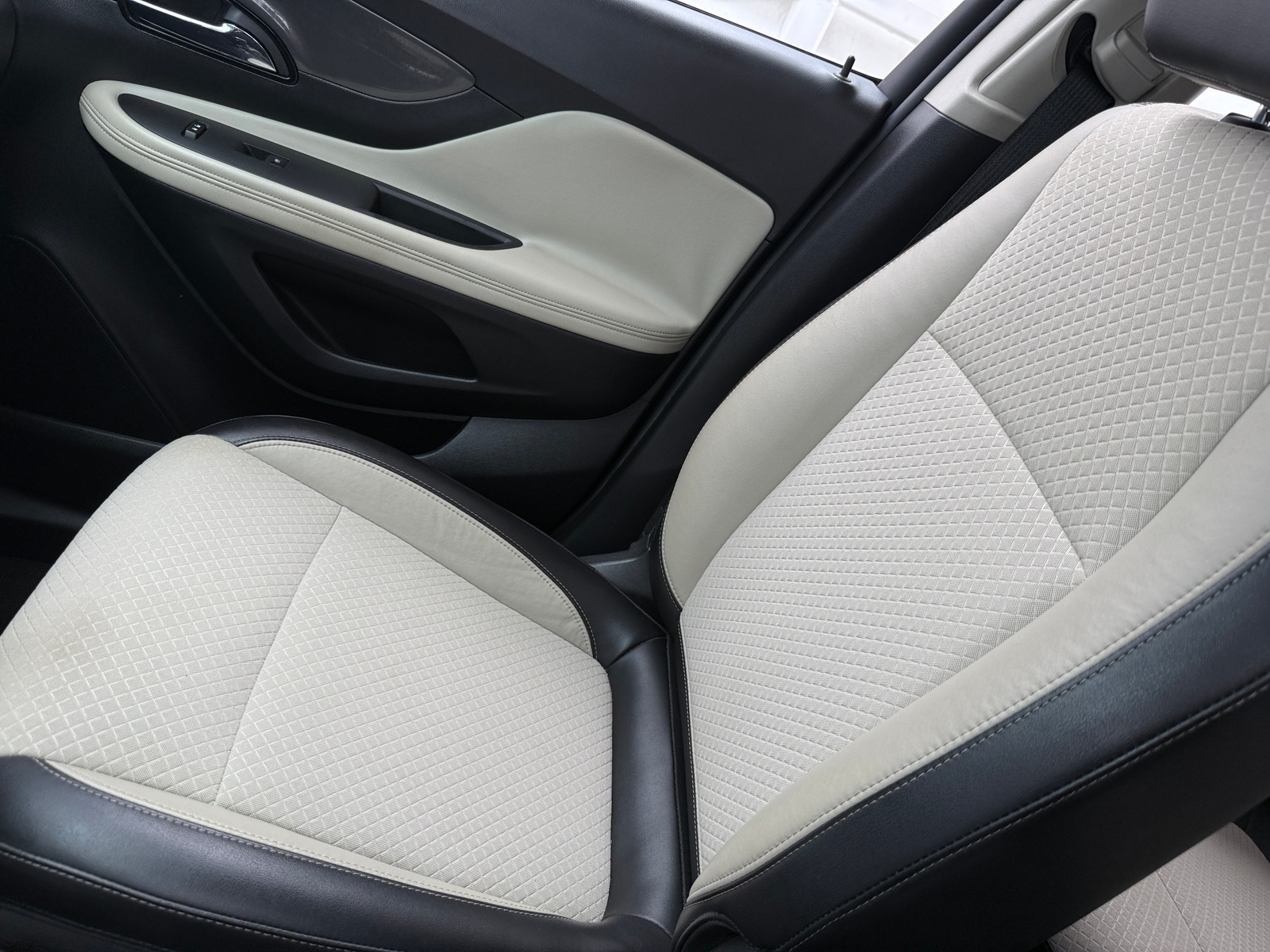 Thumbnail: 2017 Buick Encore - 2