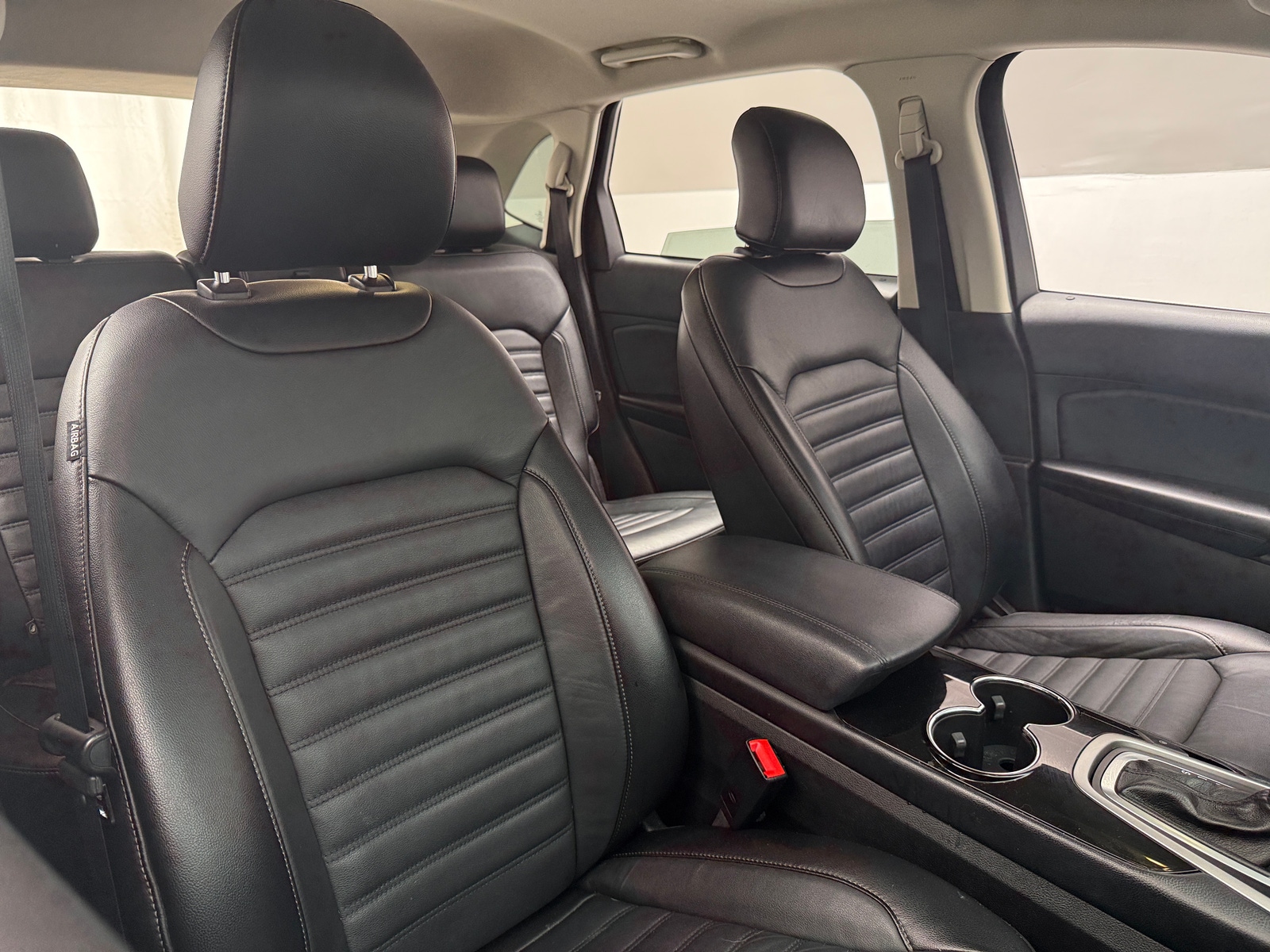 Thumbnail: 2016 Ford Edge - 2