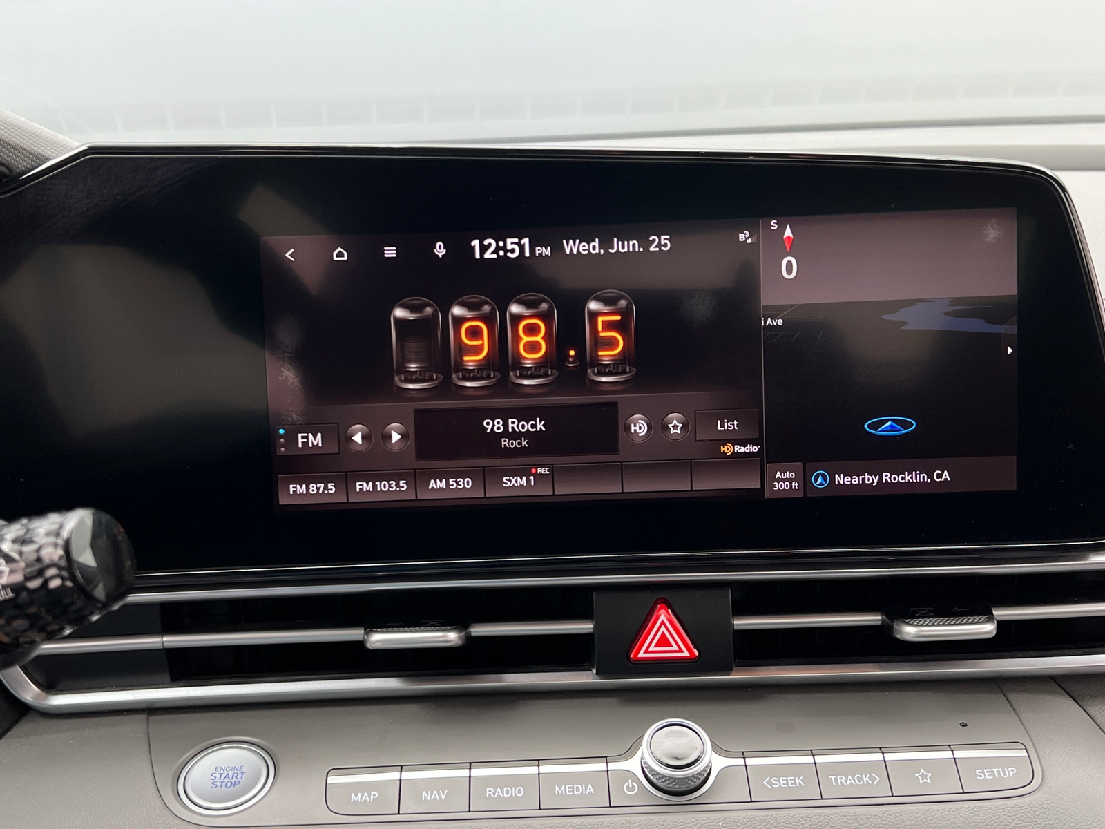 Thumbnail: 2023 Hyundai Elantra - 4