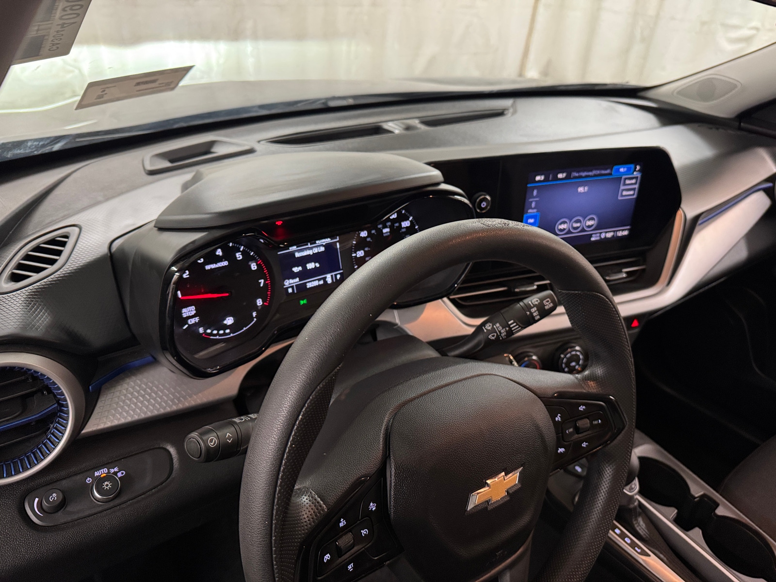 Thumbnail: 2024 Chevrolet Trax - 3