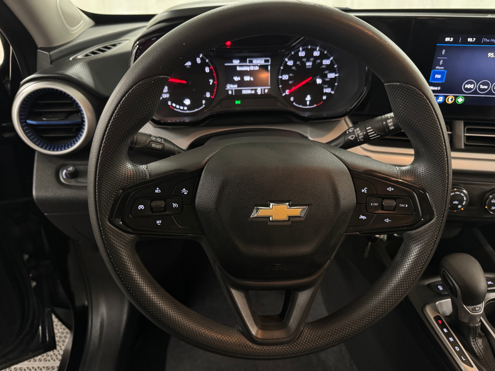 Thumbnail: 2024 Chevrolet Trax - 5