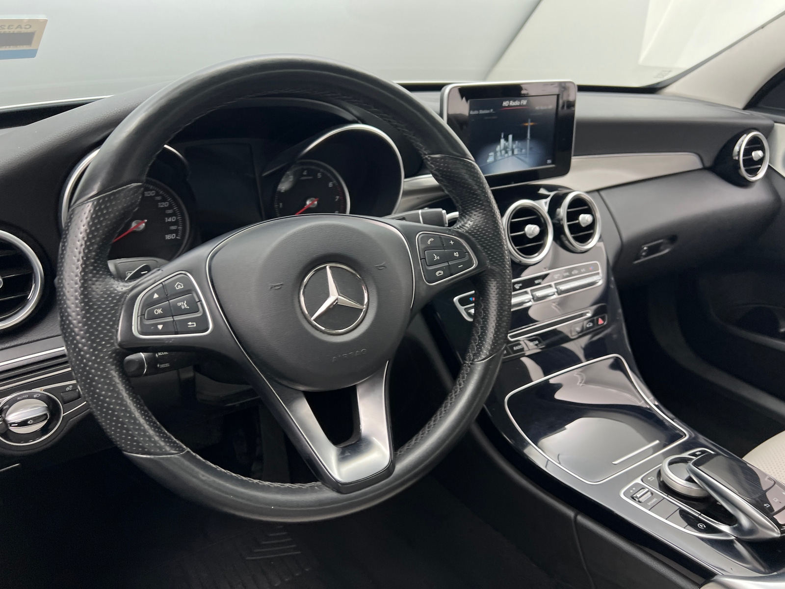 Thumbnail: 2016 Mercedes-Benz C-Class - 4
