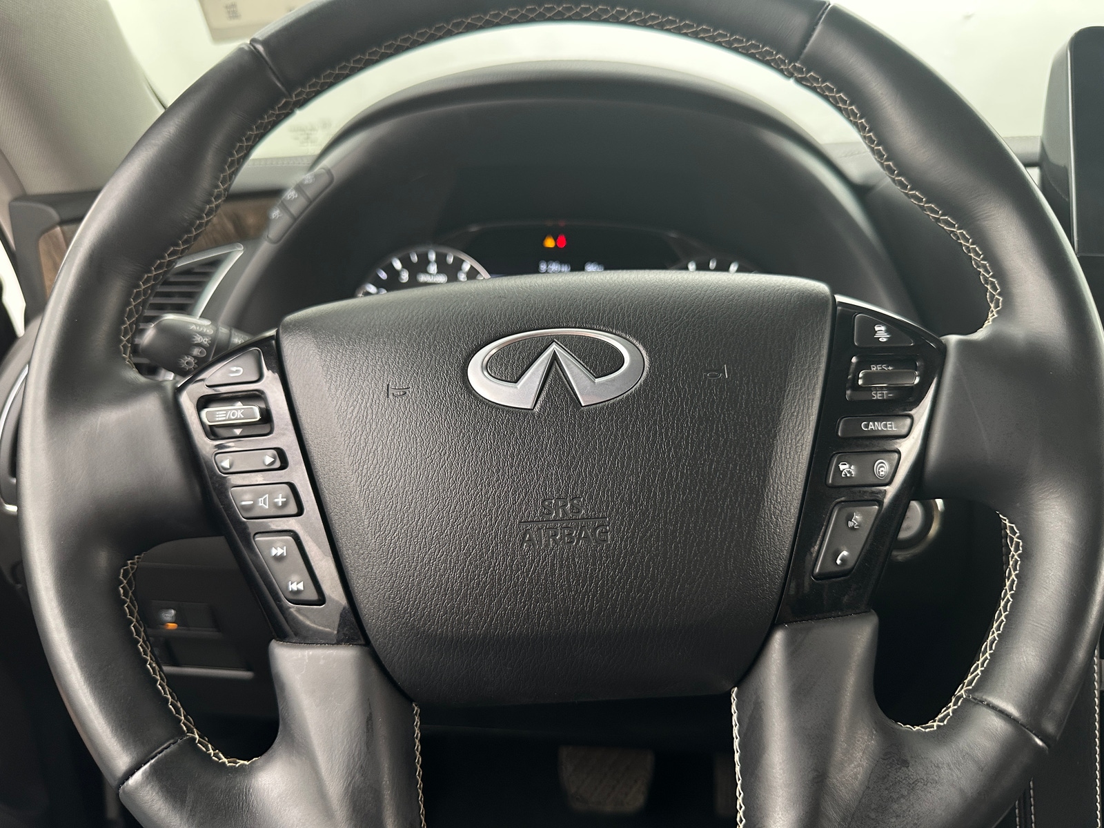 Thumbnail: 2022 INFINITI QX80 - 4