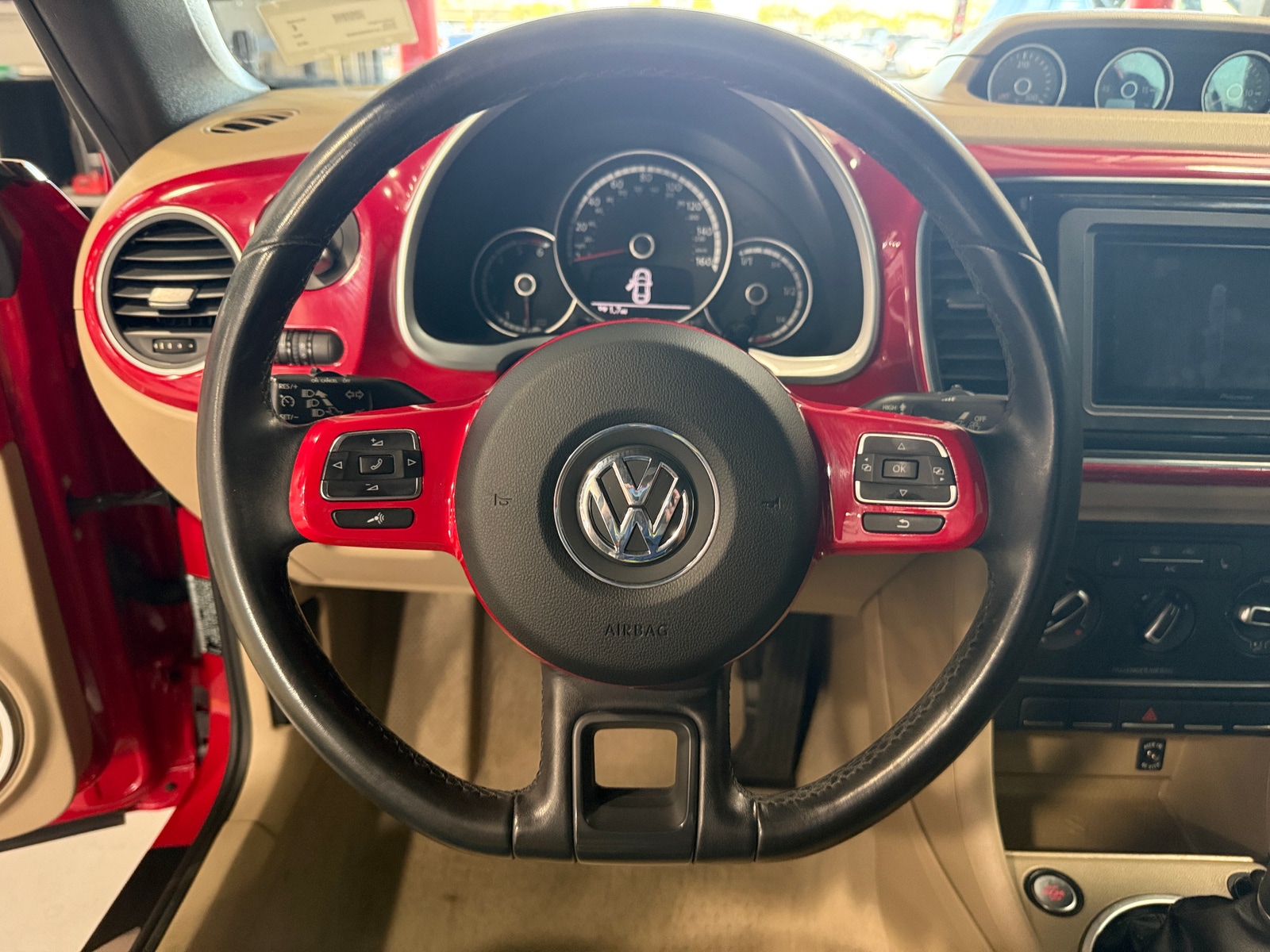 Thumbnail: 2013 Volkswagen Beetle - 4