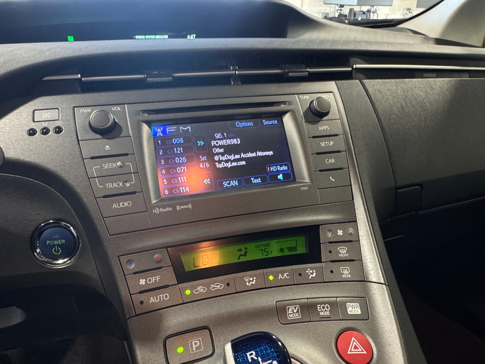 Thumbnail: 2012 Toyota Prius - 4