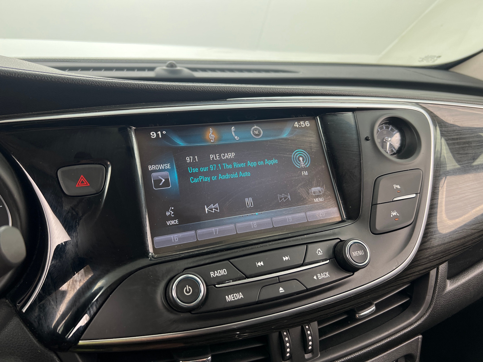 Thumbnail: 2016 Buick Envision - 3