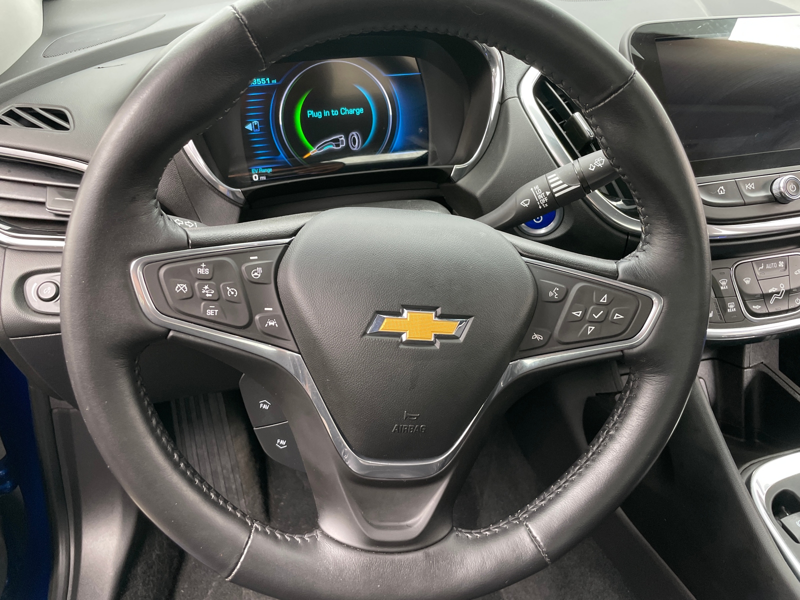 Thumbnail: 2017 Chevrolet Volt - 4