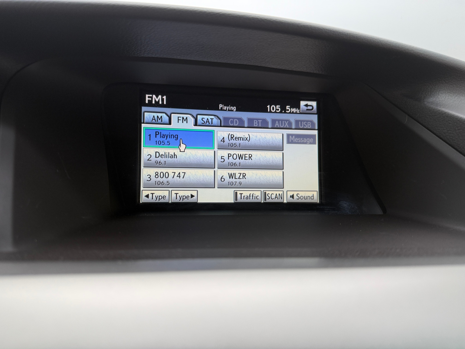 Thumbnail: 2011 Lexus RX - 4