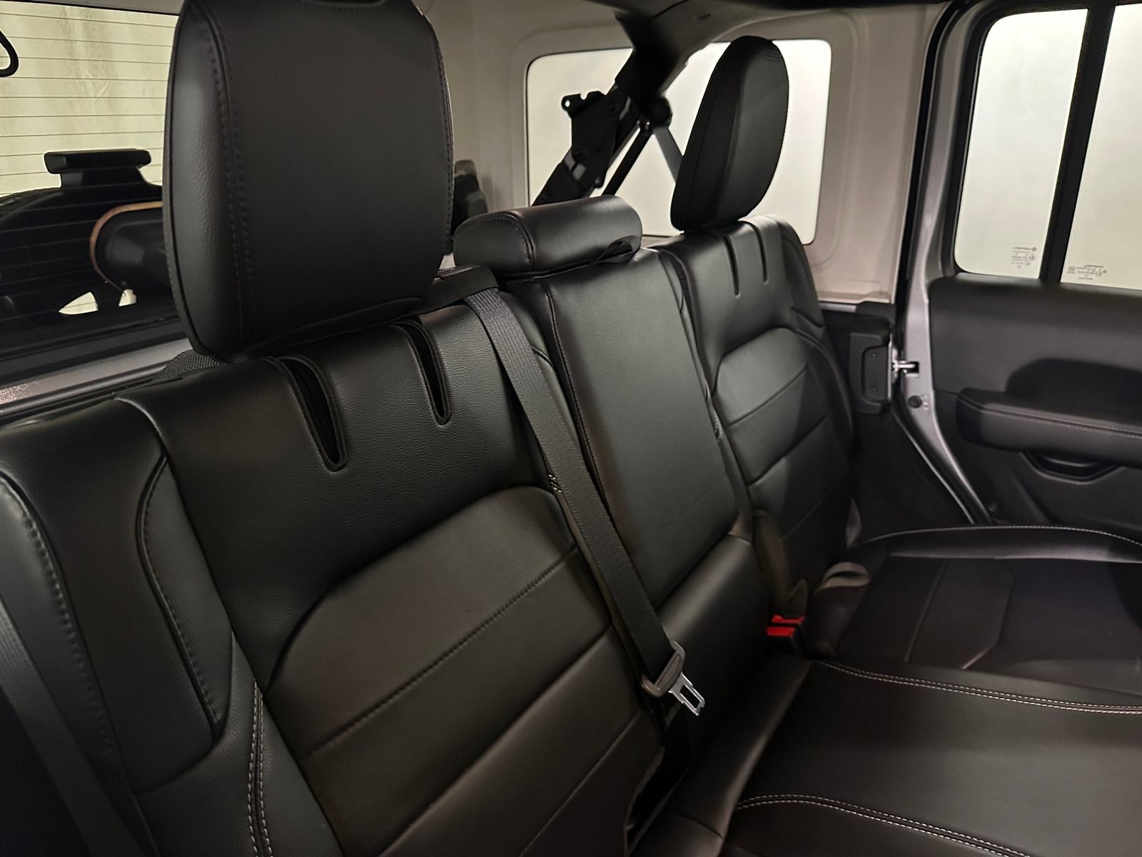 Thumbnail: 2021 Jeep Wrangler - 6