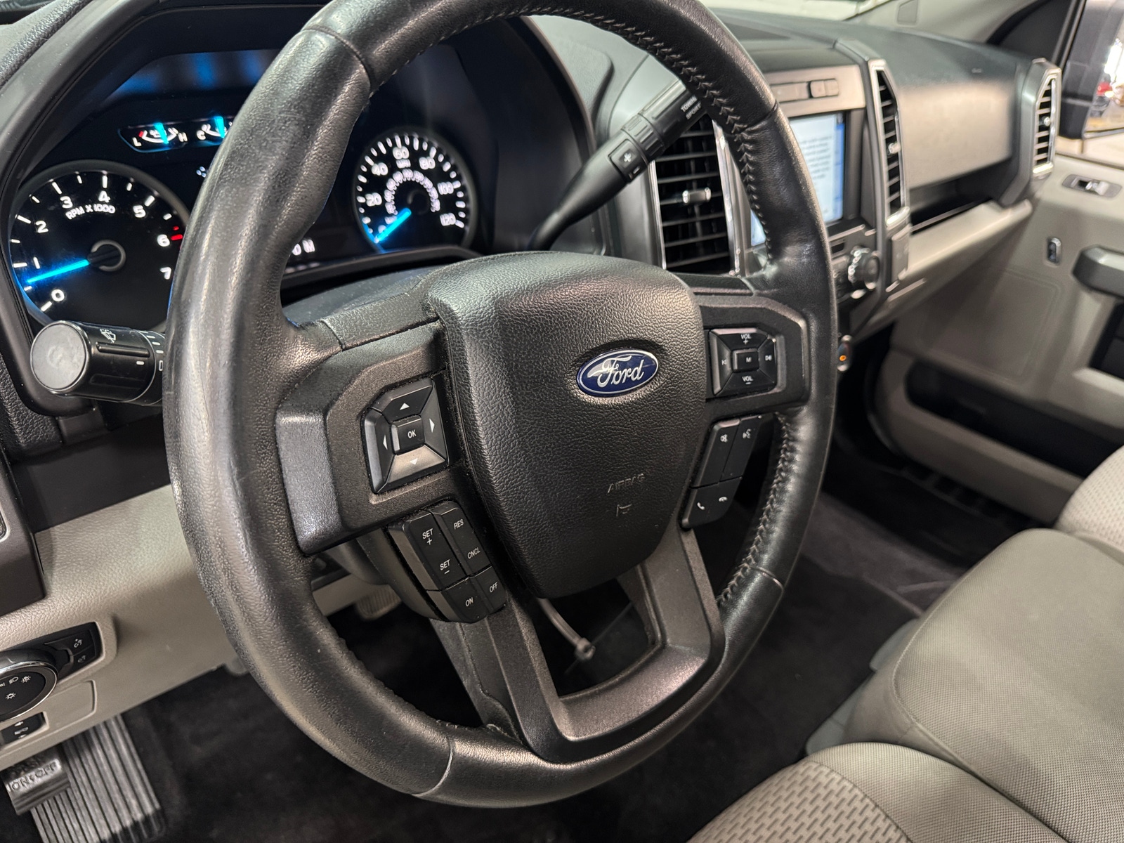 Thumbnail: 2017 Ford Econoline - 3