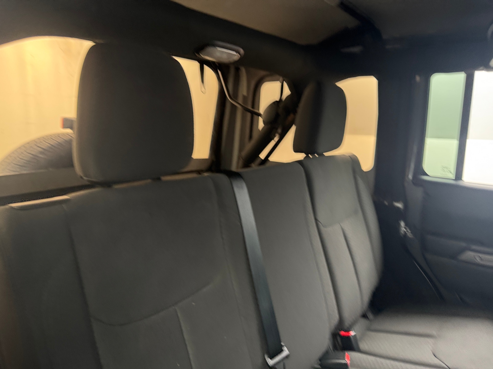 Thumbnail: 2017 Jeep Wrangler - 6