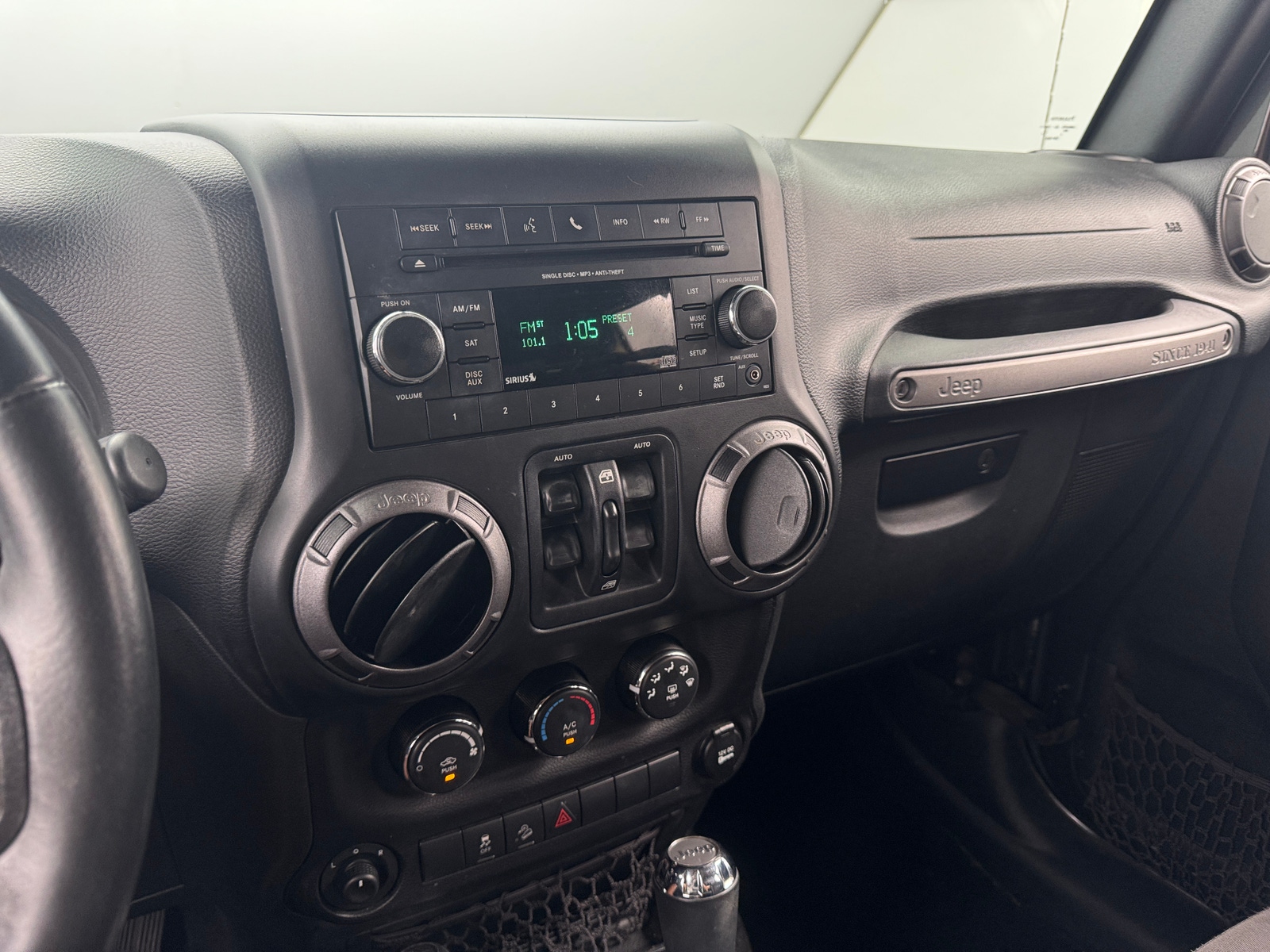 Thumbnail: 2017 Jeep Wrangler - 4