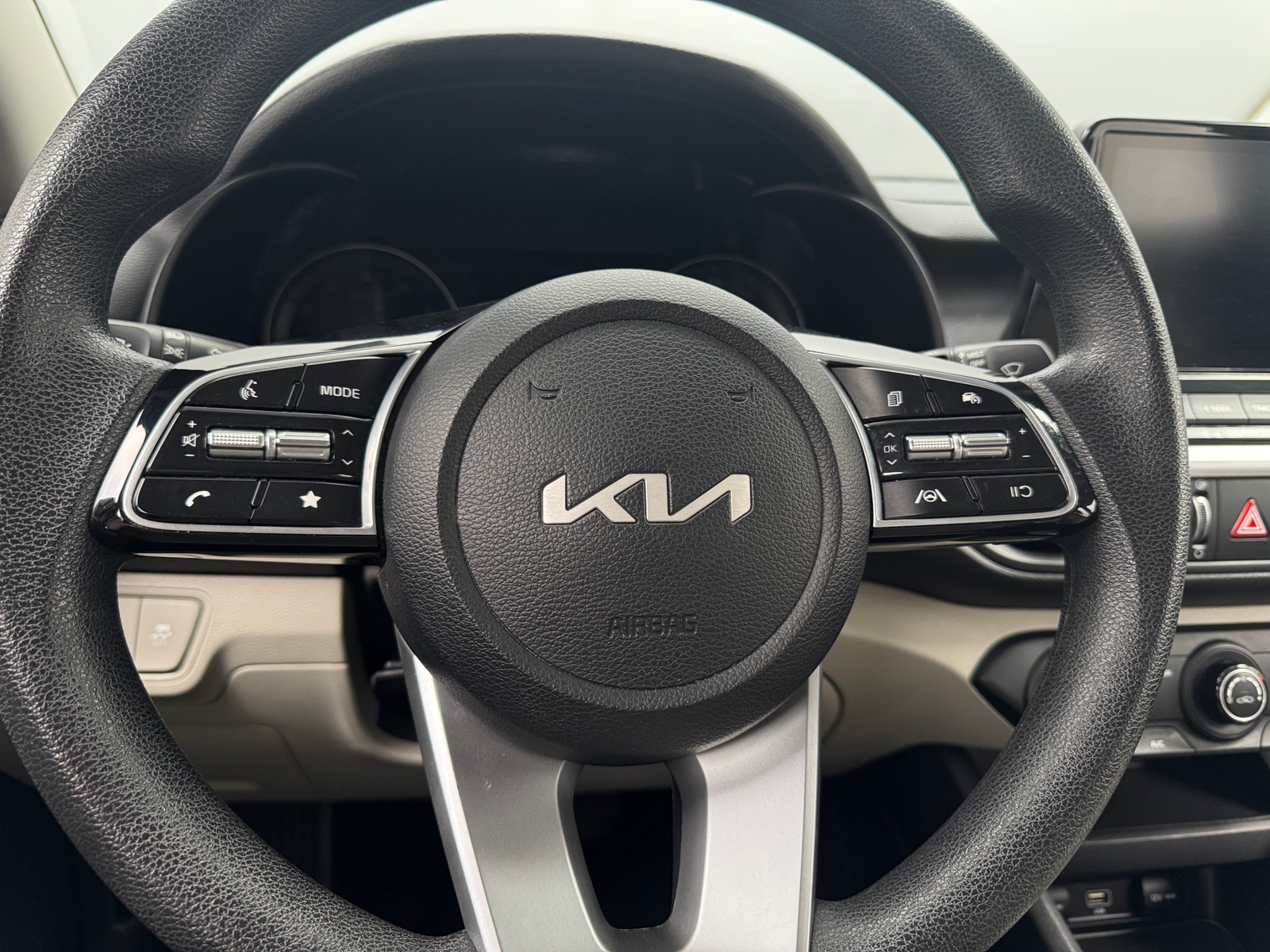 Thumbnail: 2023 Kia Forte - 5