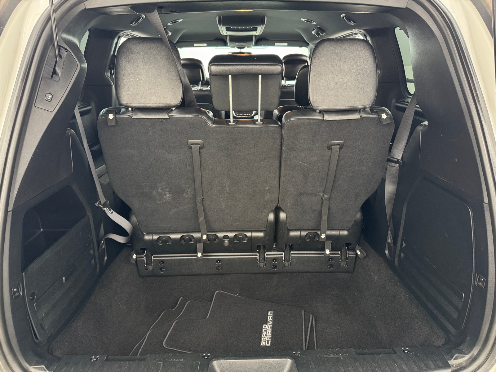 Thumbnail: 2017 Dodge Grand Caravan - 6