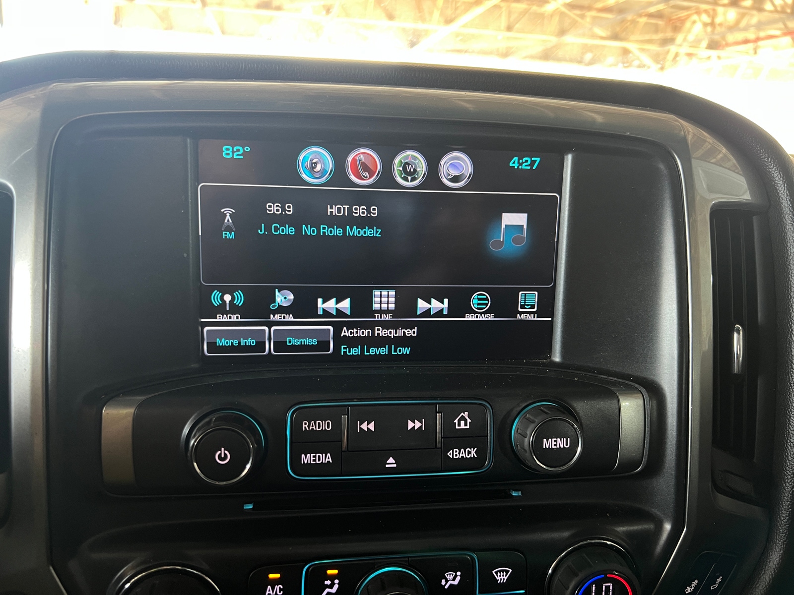 Thumbnail: 2017 Chevrolet Silverado 1500 - 3