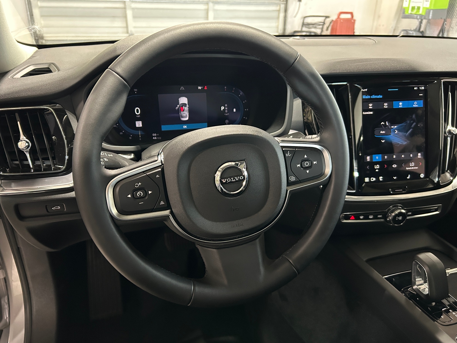 Thumbnail: 2025 Volvo S60 - 4