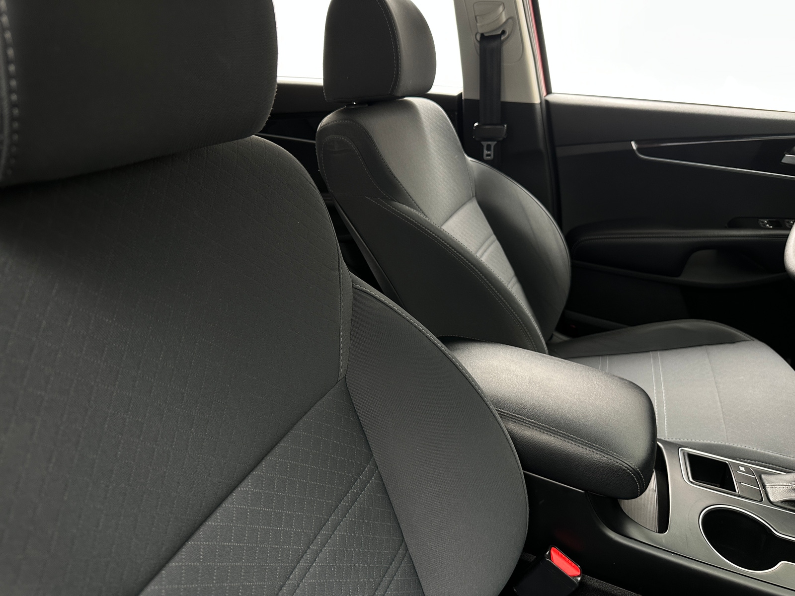 Thumbnail: 2019 Kia Sorento - 2