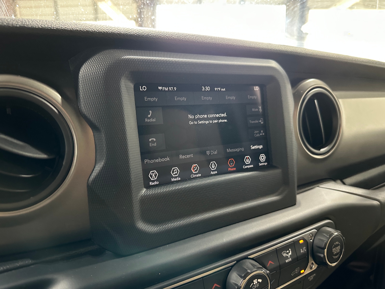 Thumbnail: 2019 Jeep Wrangler - 3