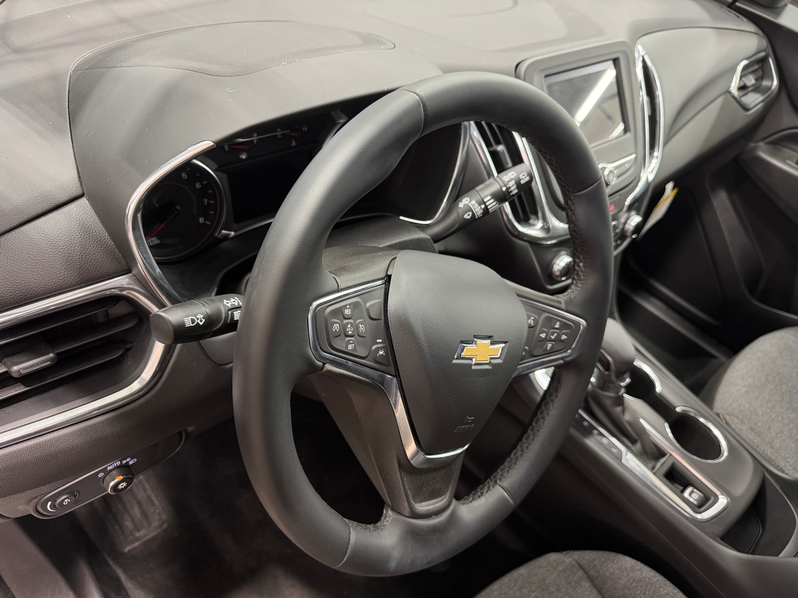 Thumbnail: 2024 Chevrolet Equinox - 3