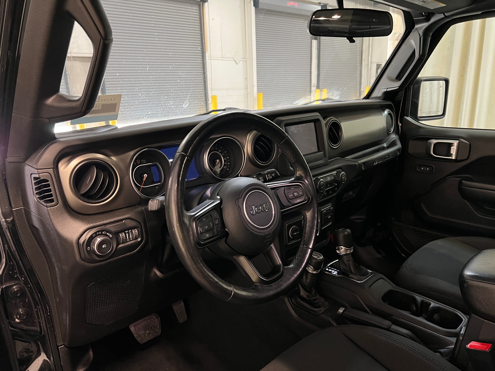 Thumbnail: 2019 Jeep Wrangler - 3