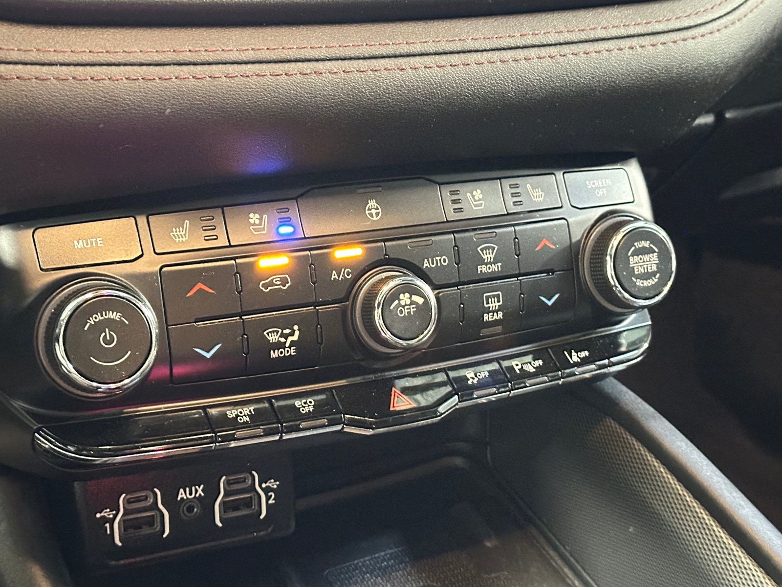 Thumbnail: 2022 Dodge Durango - 3