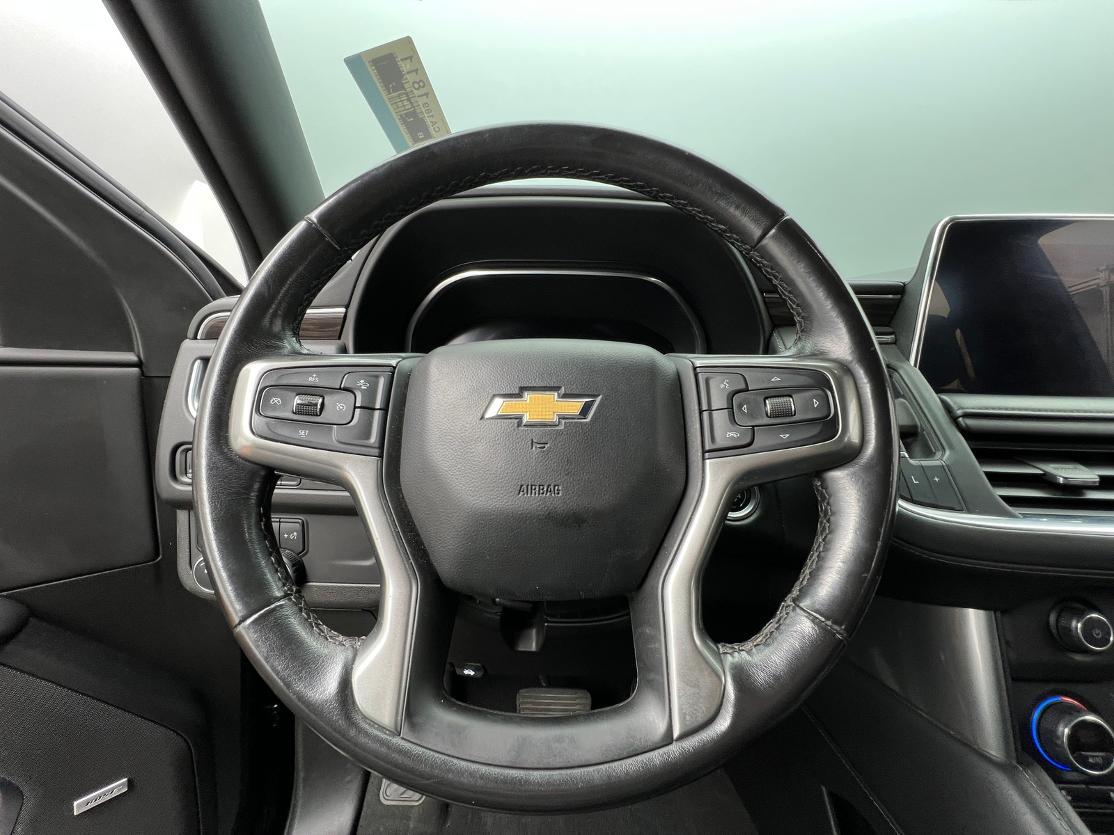 Thumbnail: 2022 Chevrolet Suburban - 5