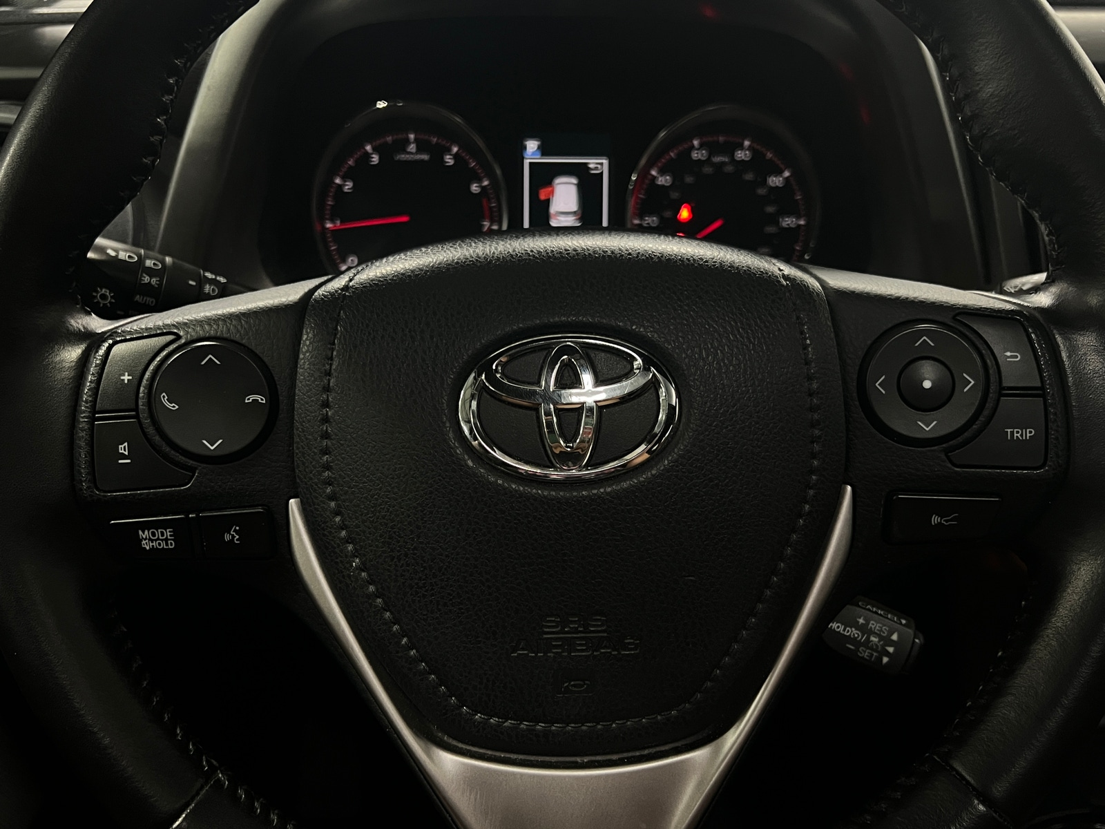 Thumbnail: 2017 Toyota RAV4 - 5